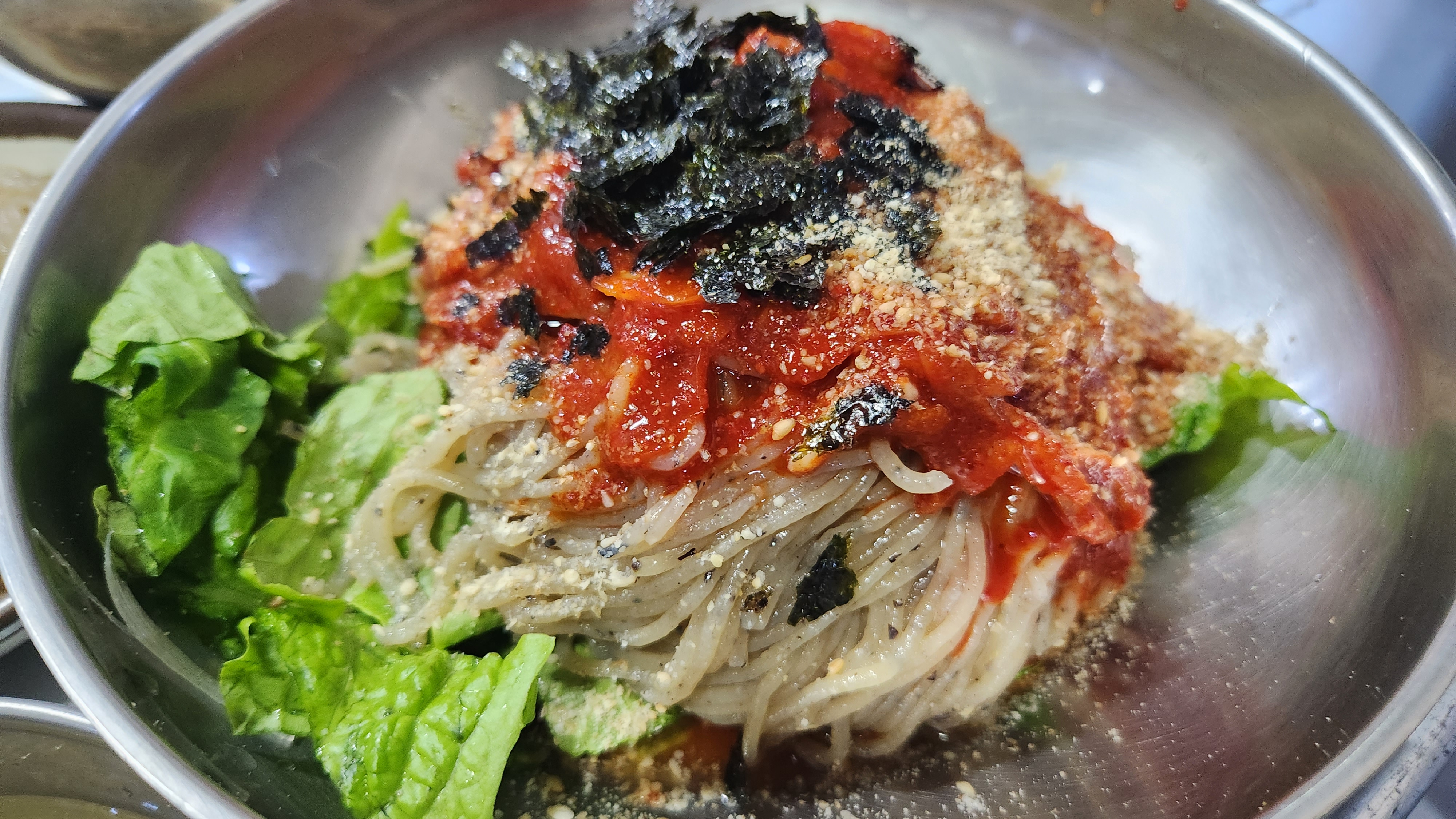 막국수 비빔