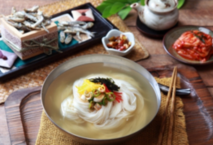 멸치국수