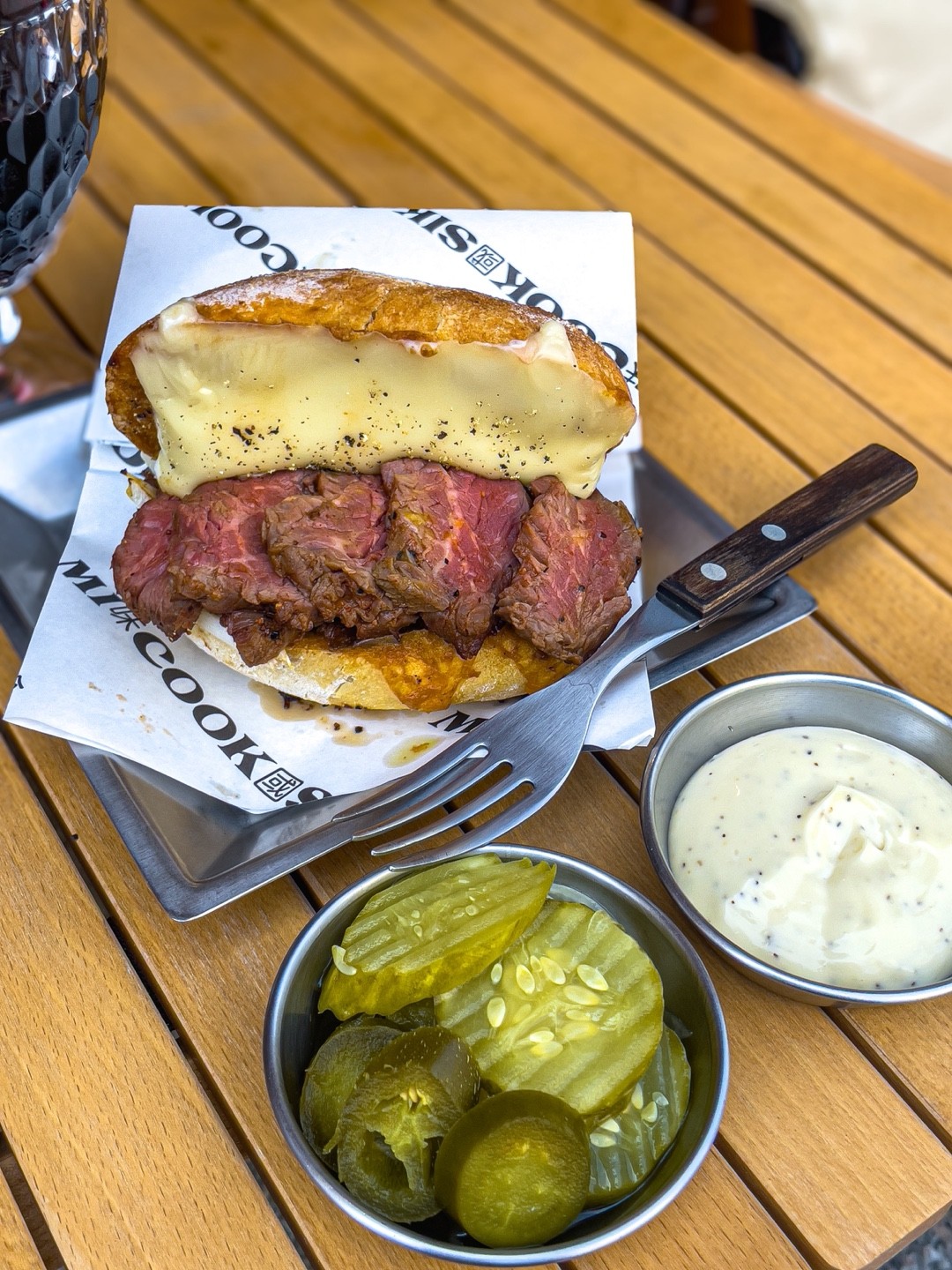 Bust burger