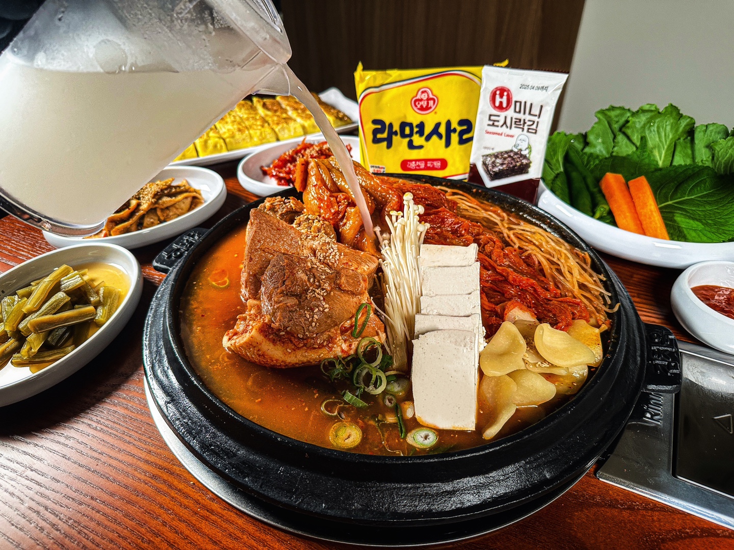 해남묵은지 한돈김치찜(라면사리서비스)