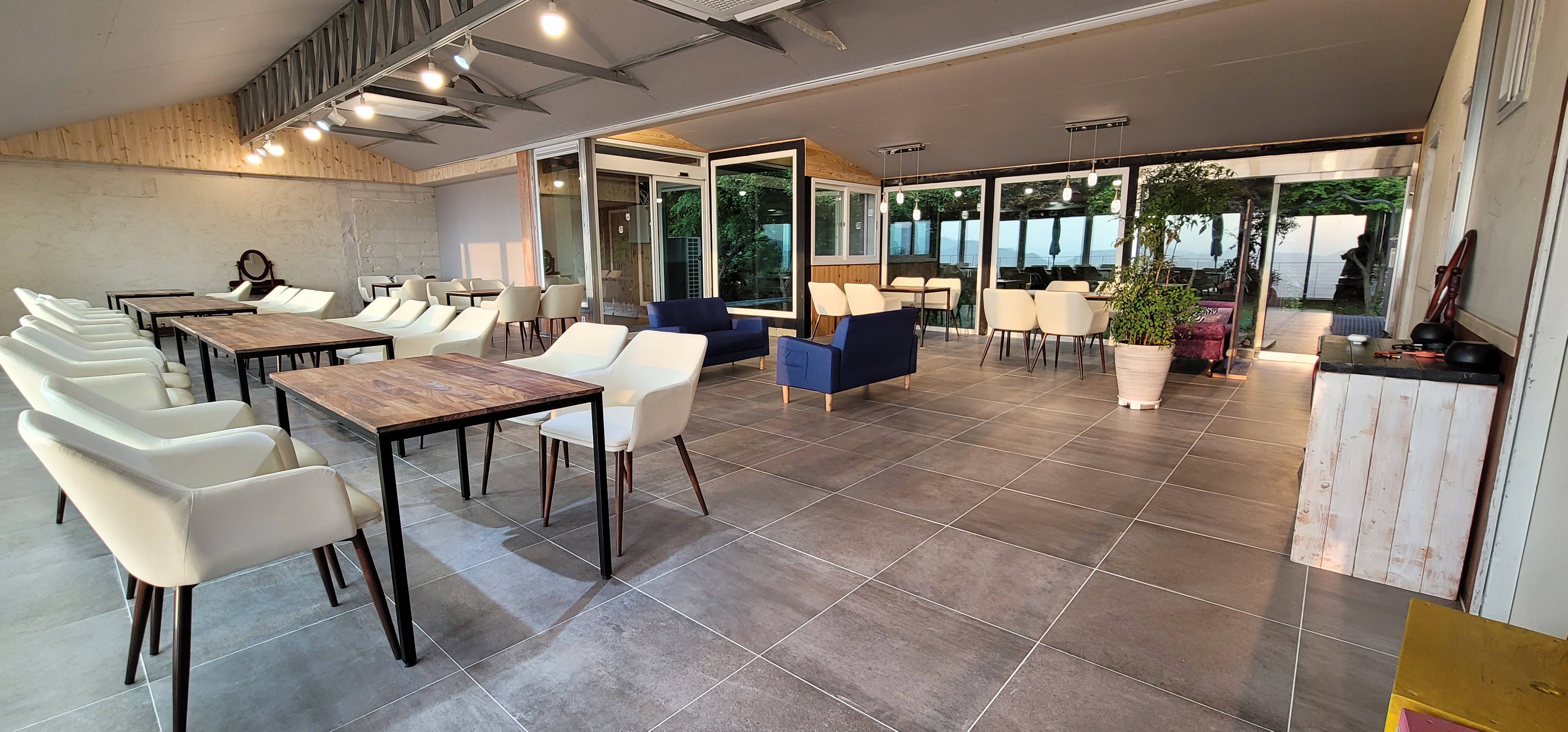 구름위의 산책 이미지