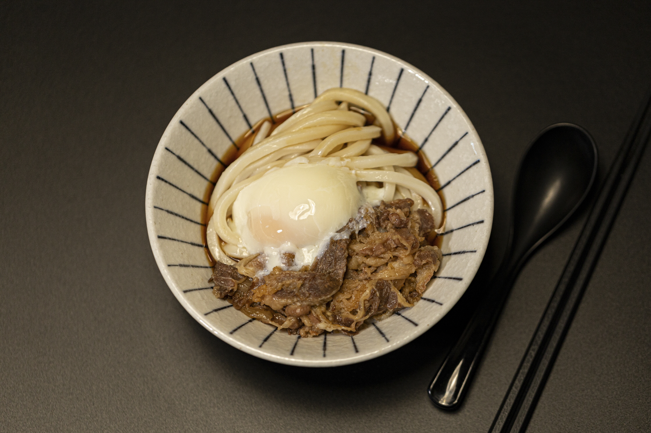 니쿠타마붓카케우동