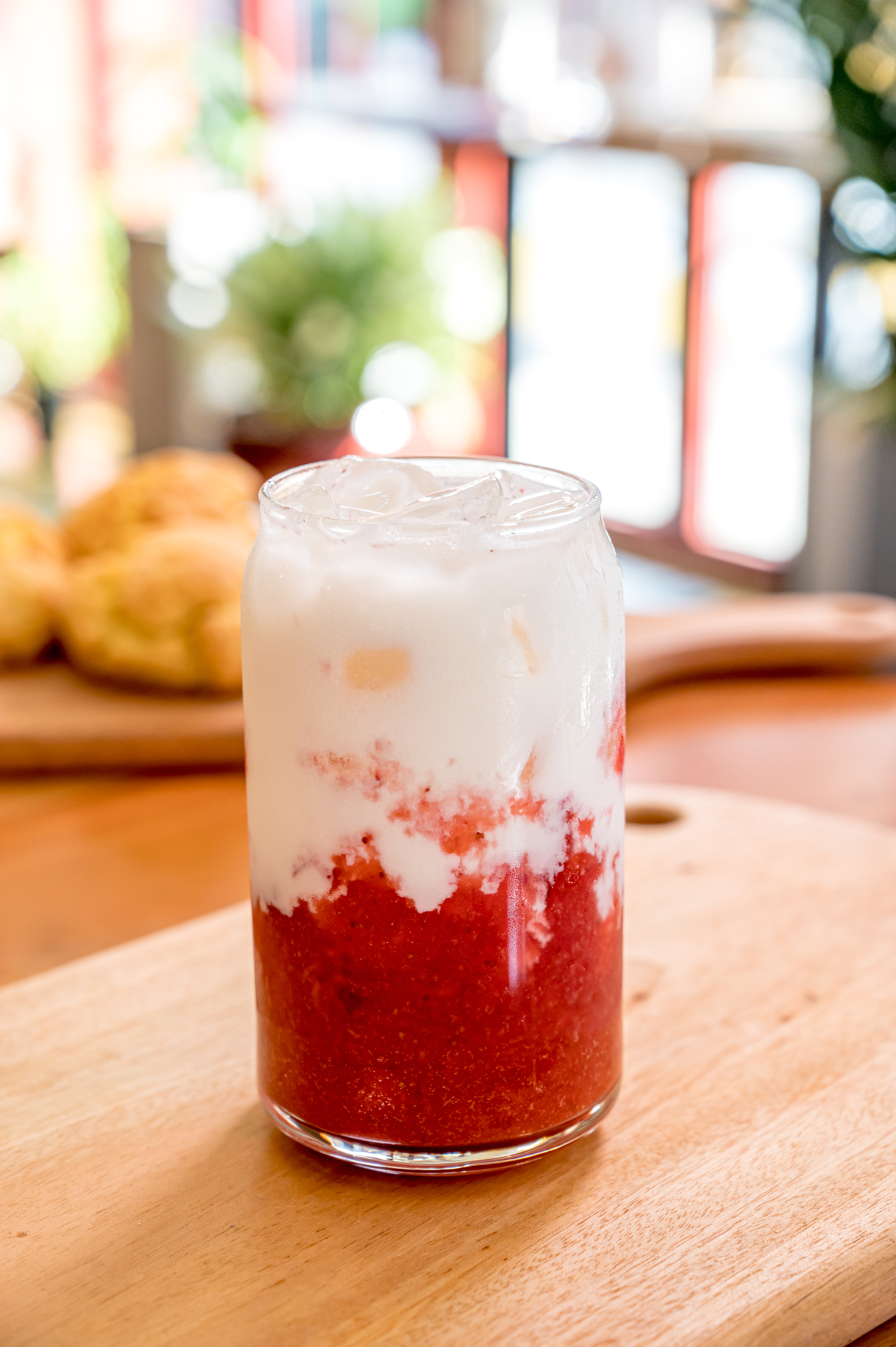 우유속에 빠진 딸기