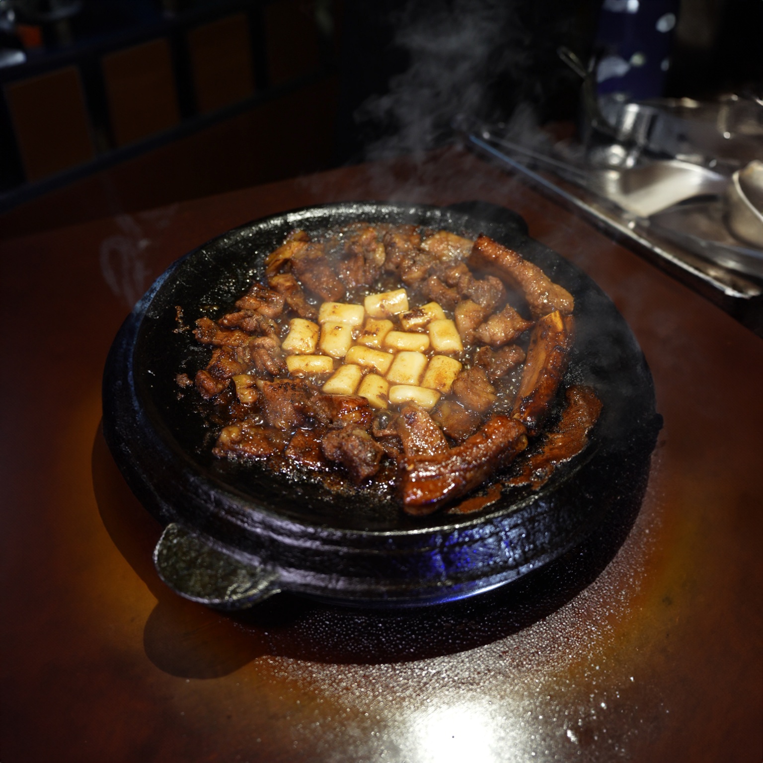 옛날 솥뚜껑 쫄갈비