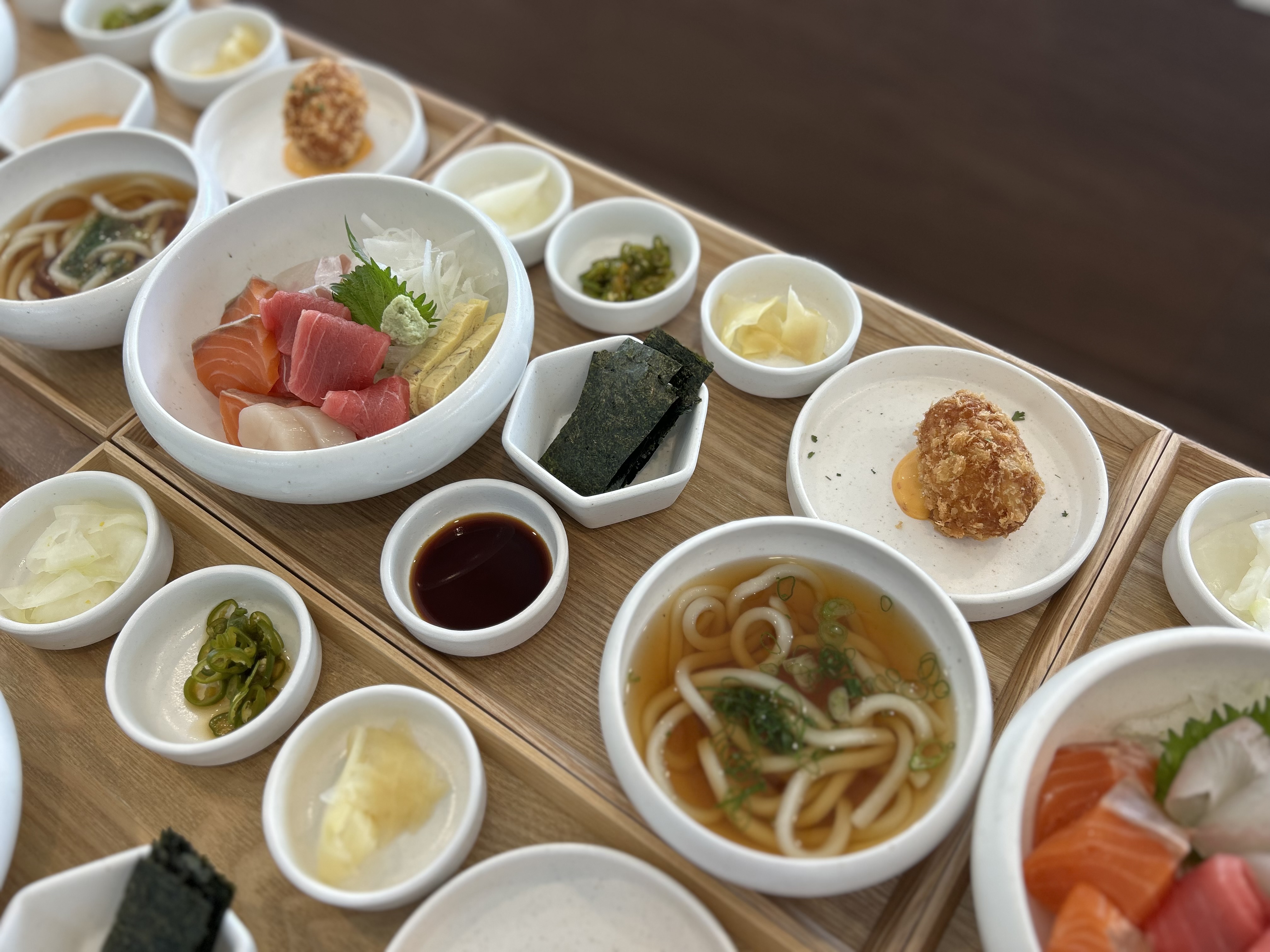 (점심)카이센동정식
