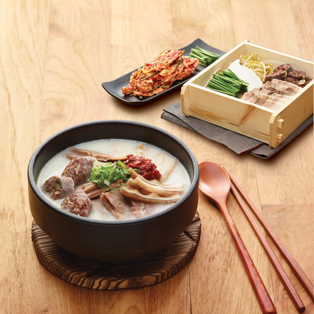 편백찜정식(우사골순대국밥)