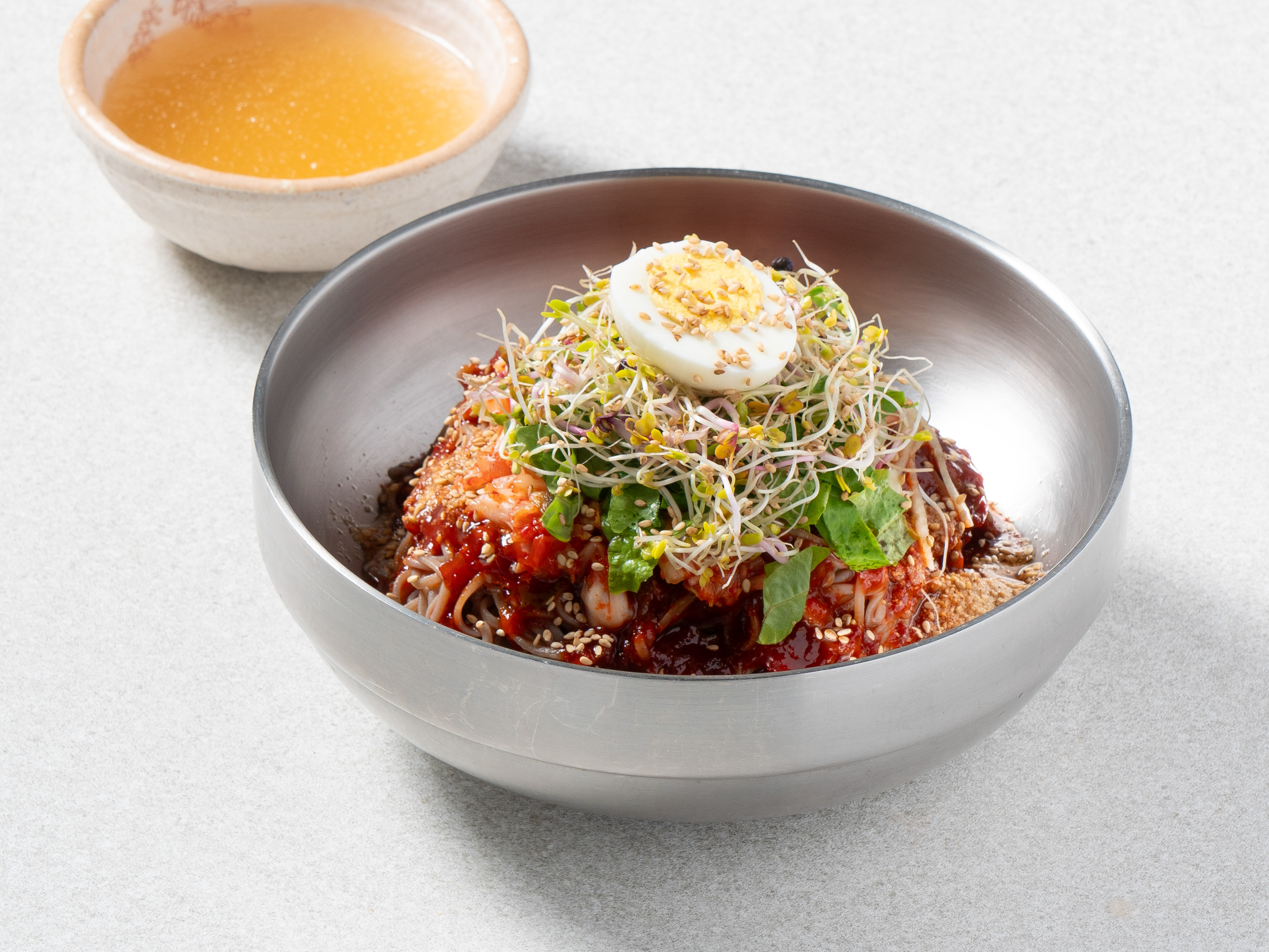 도토리 비빔면