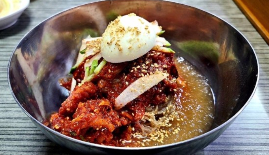 비빔냉면