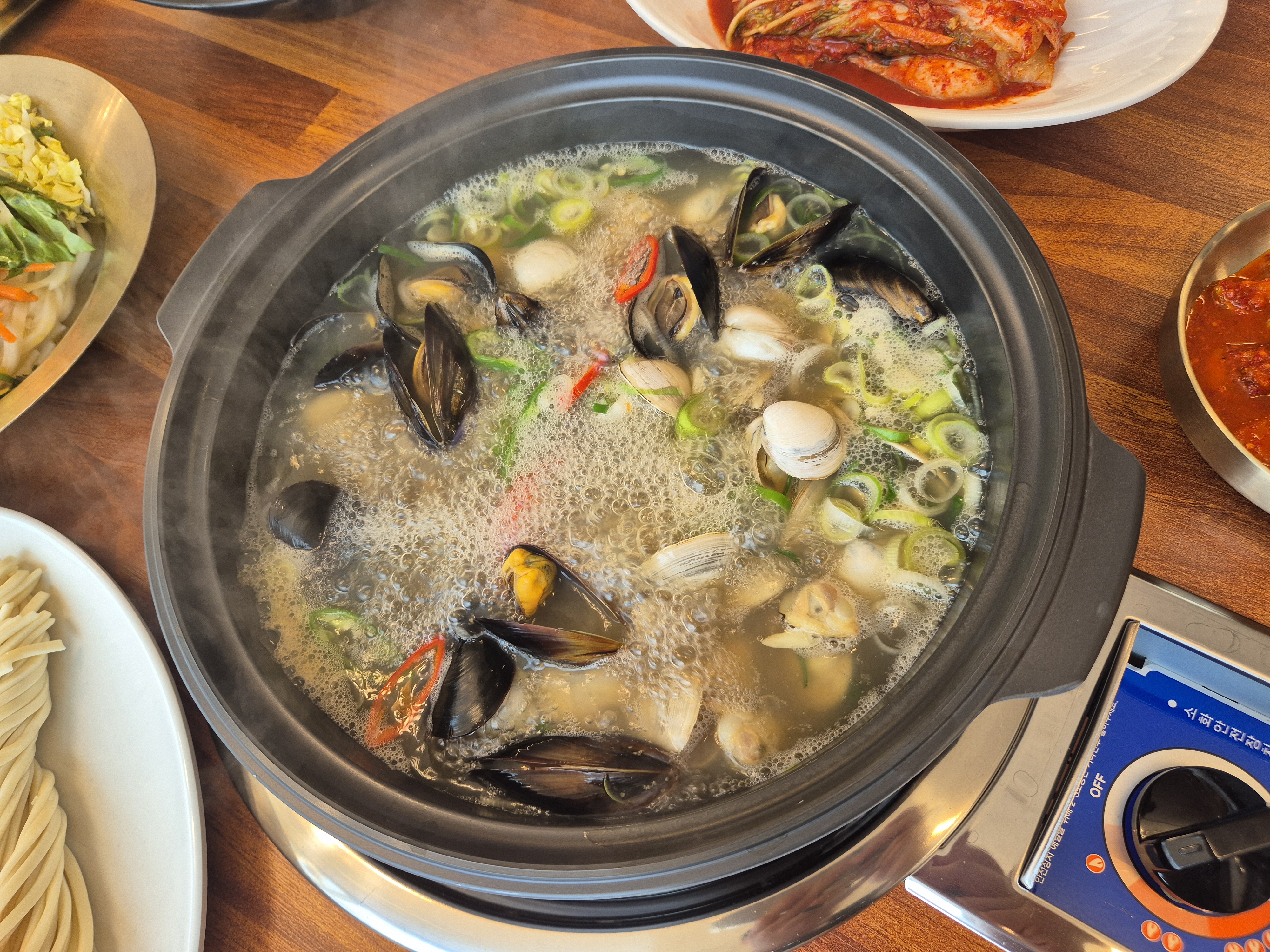 고려물총칼국수(대표메뉴)