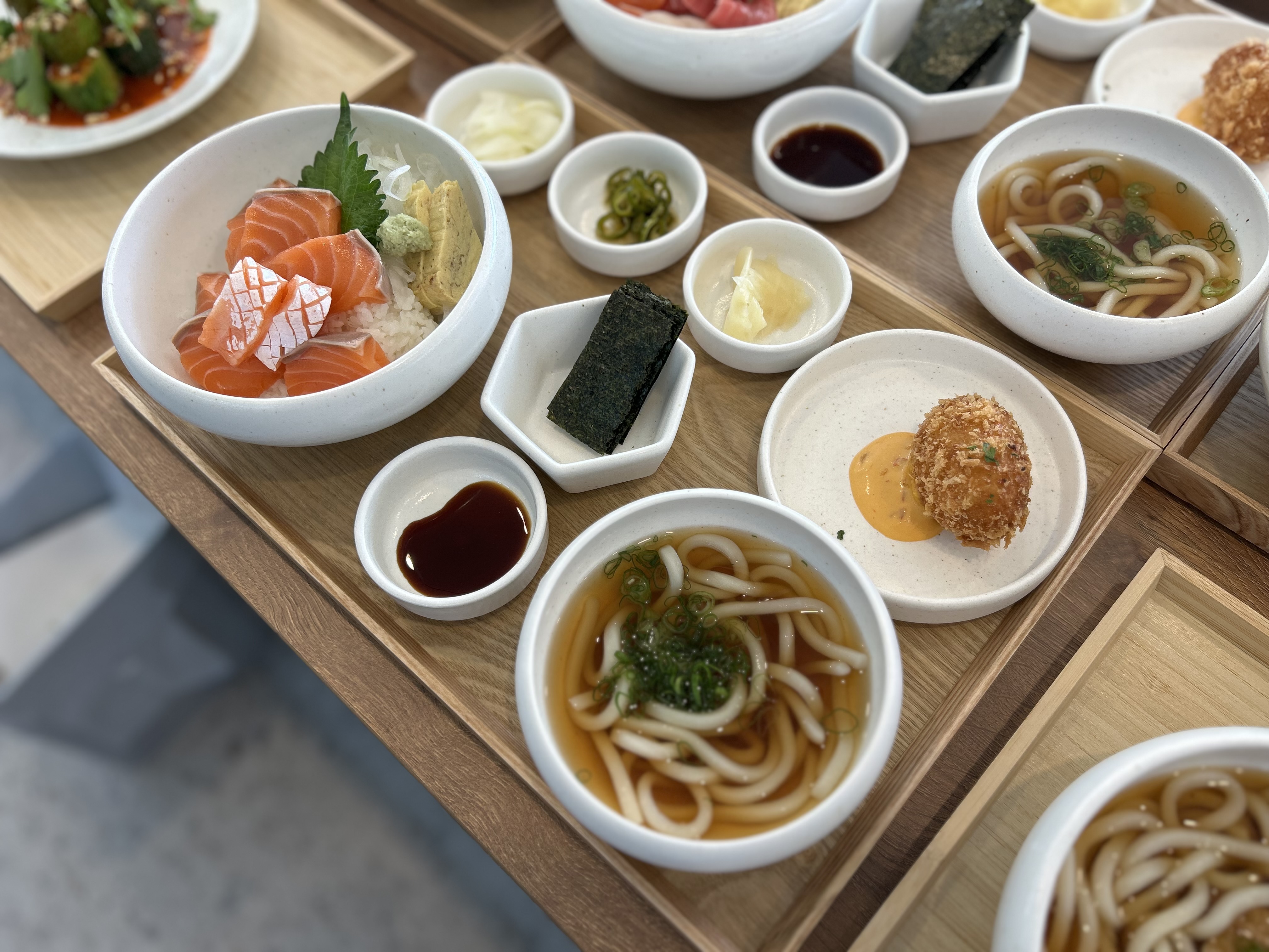 (점심)사케동정식