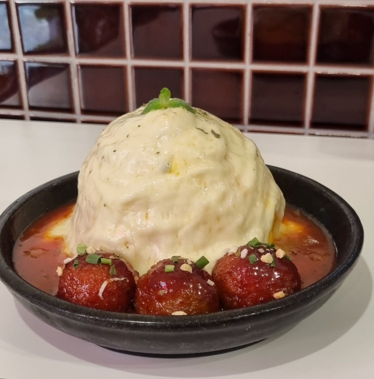 뽀까치니 치즈 회오리 오므라이스