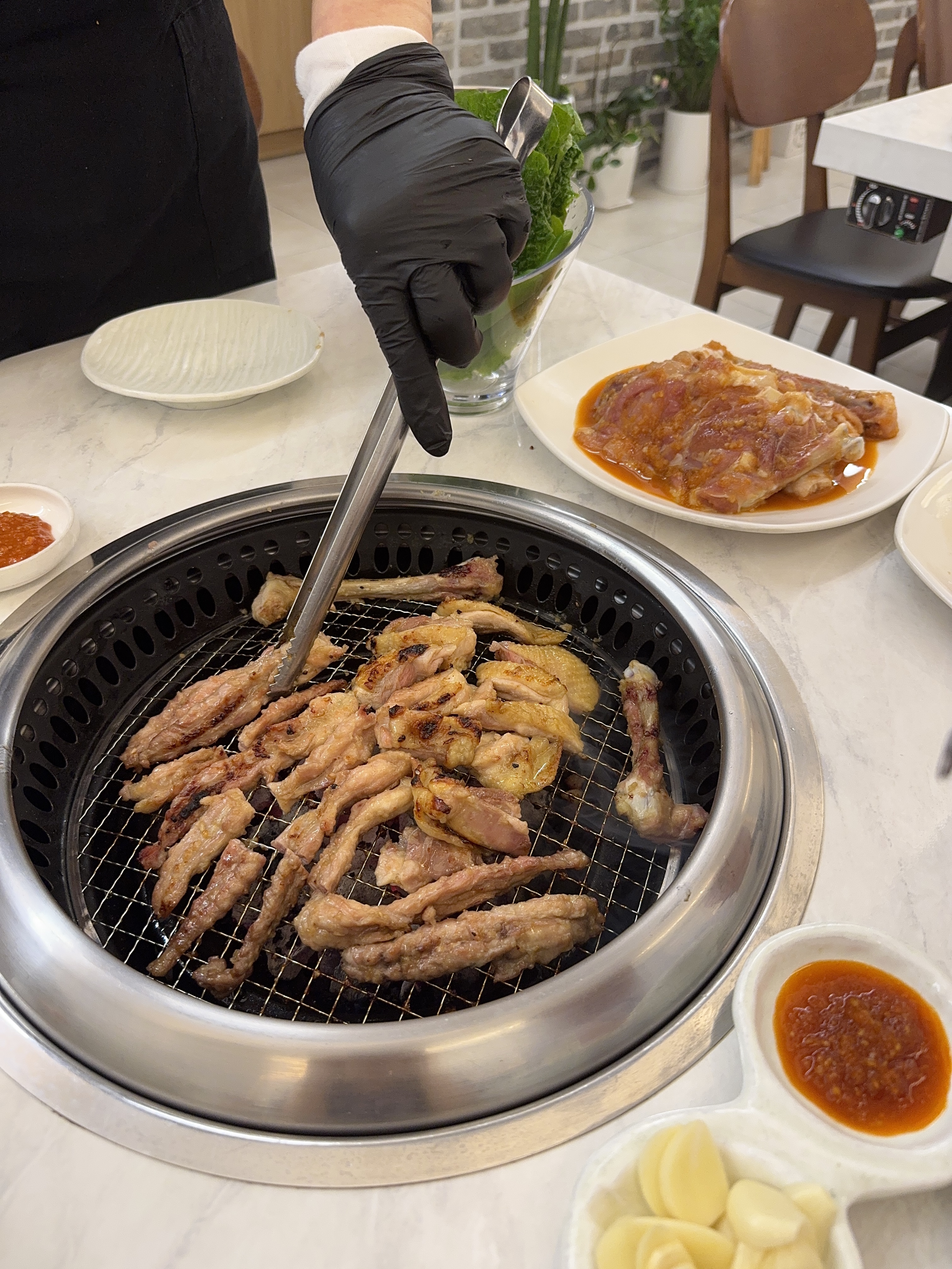 닭구이-반반구이(3-4인) 한마리