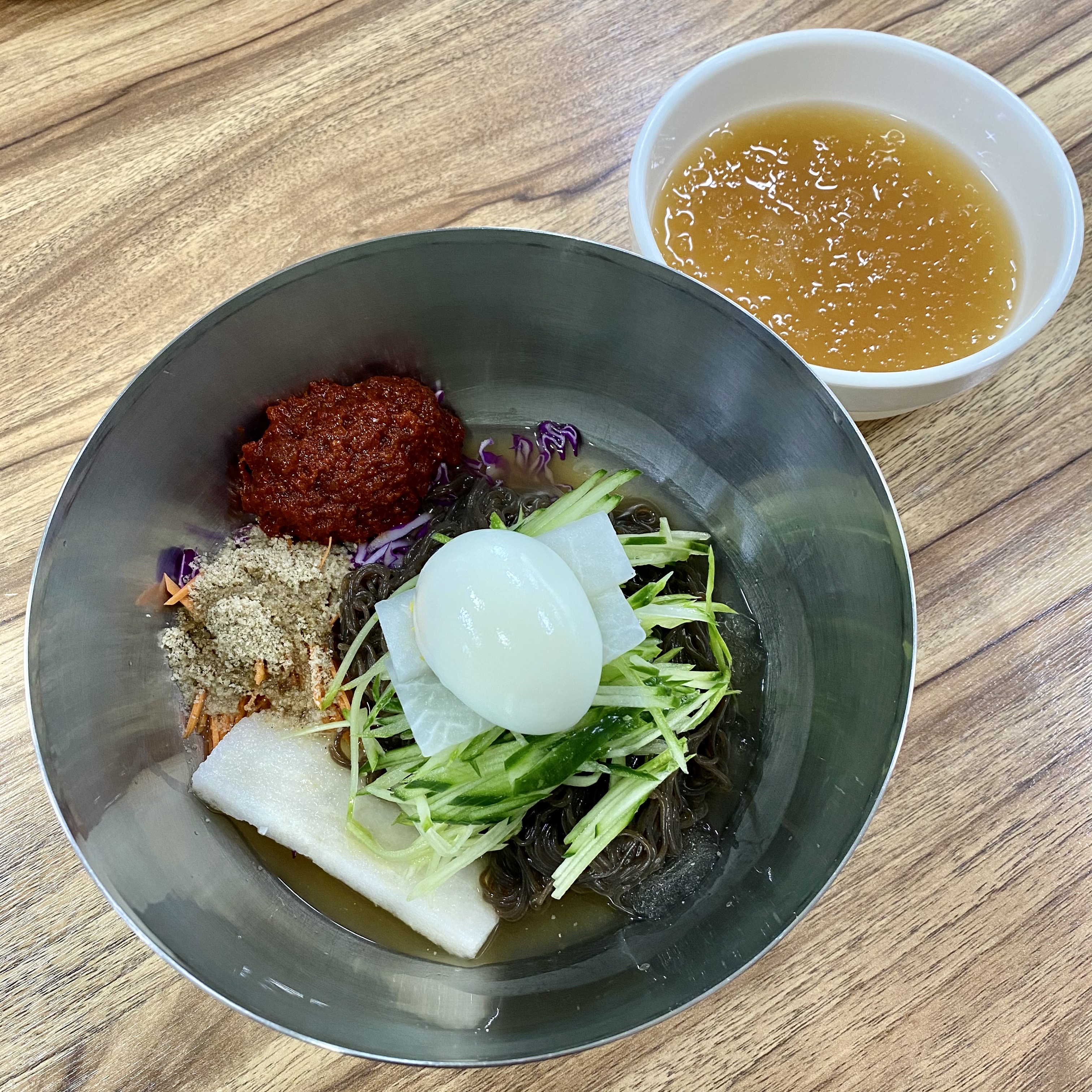 비빔냉면