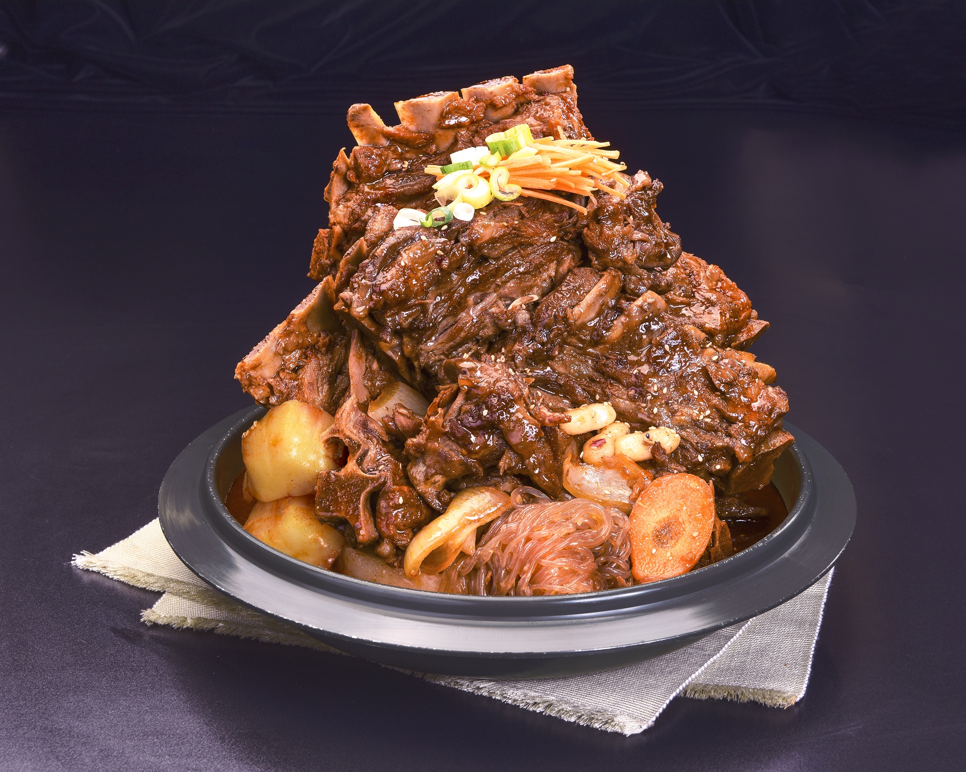 한양 간장 뼈찜 (중)