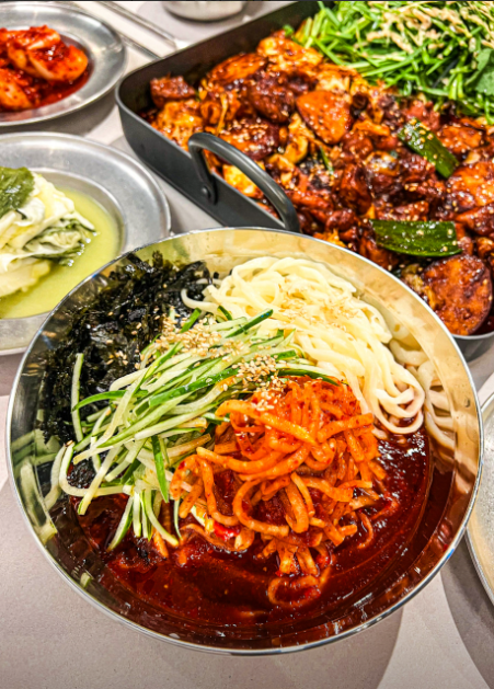 들기름 비빔 칼국수