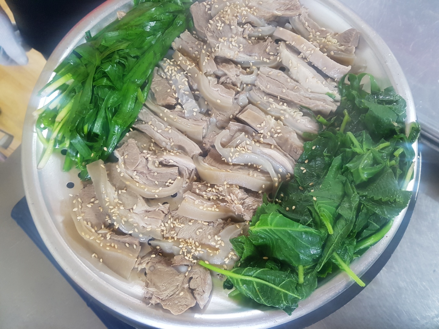 흑염소 수육
