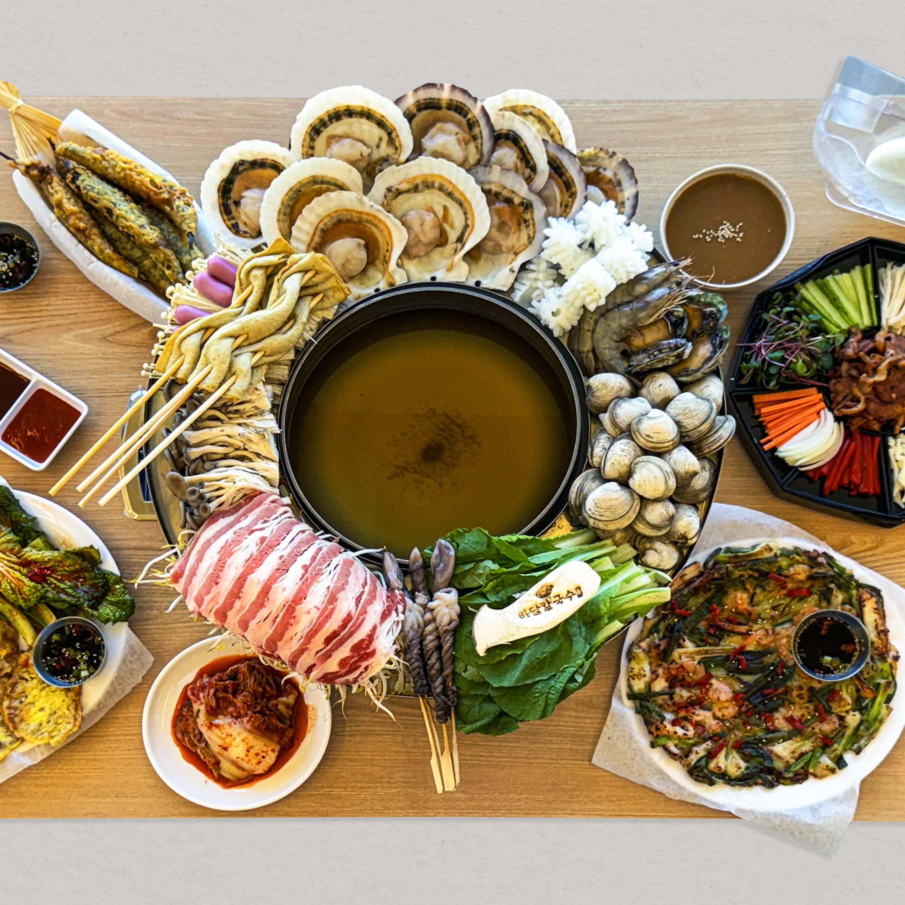 꽃쟁반해물칼국수 1인