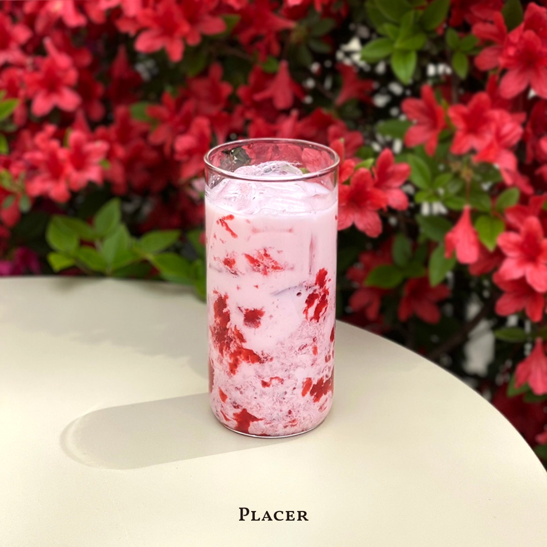 딸기 라떼(STRAWBERRY)