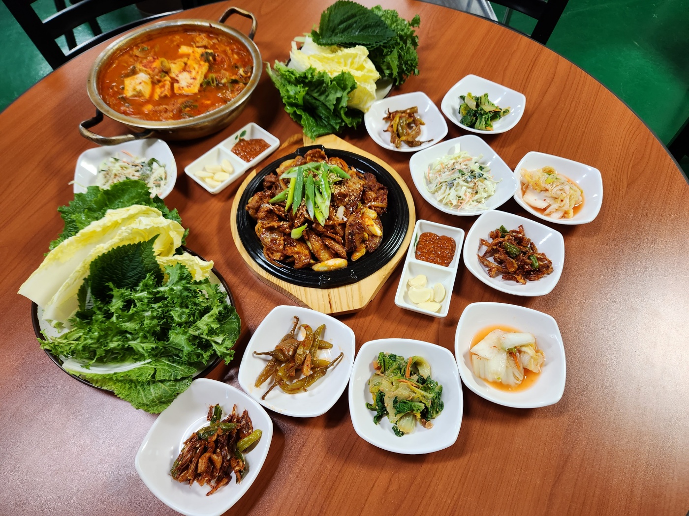 흑돼지 제육쌈밥
