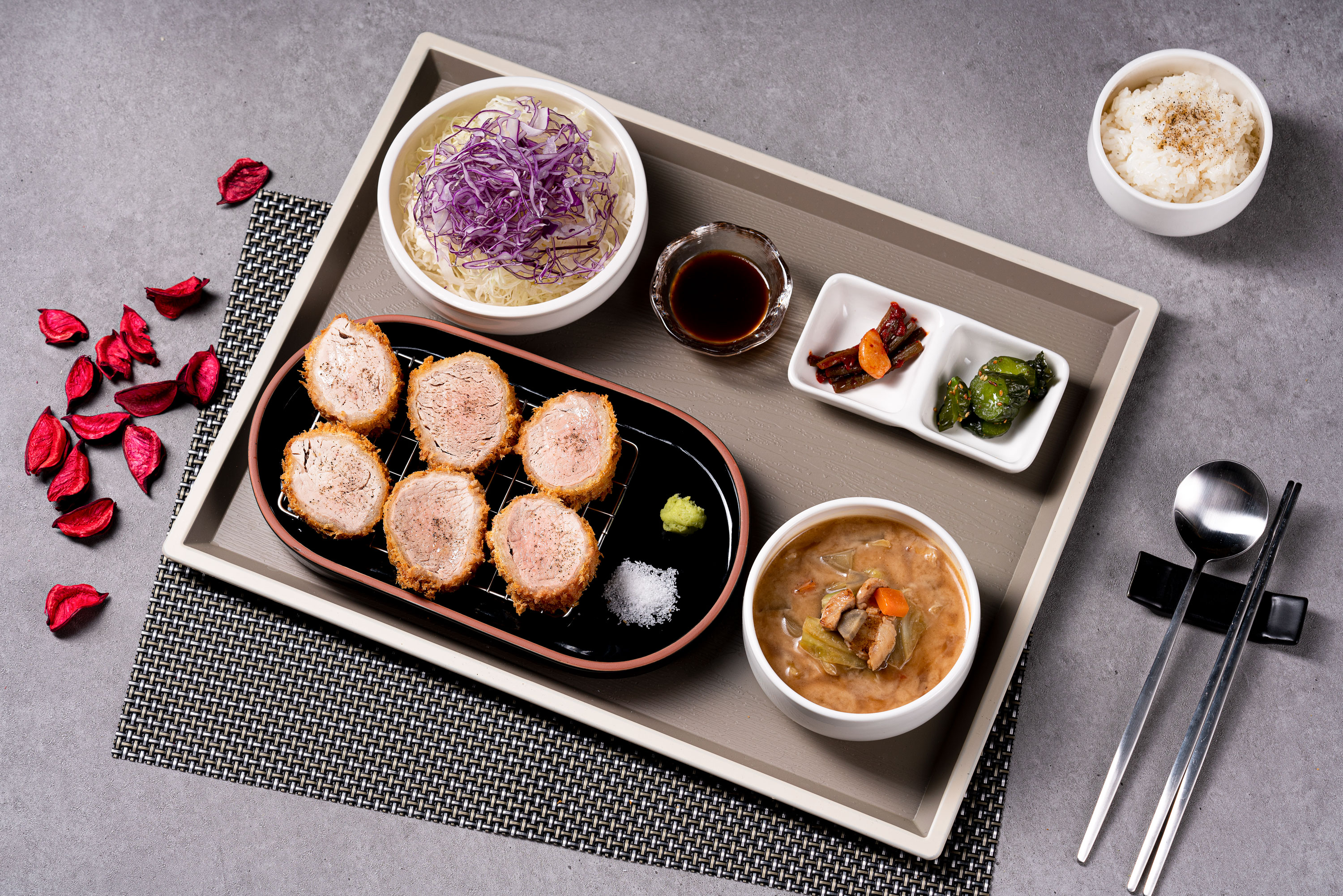 히레카츠