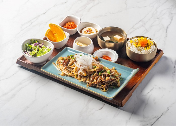 매콤우삼겹정식