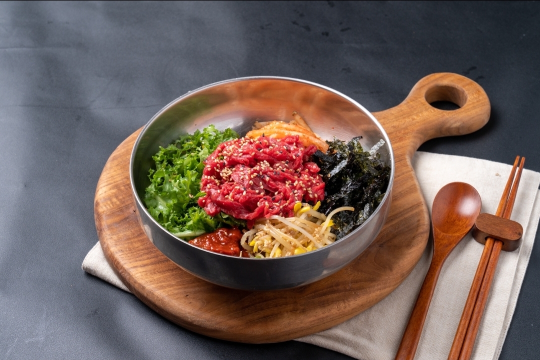 점심한우육회 비빔밥