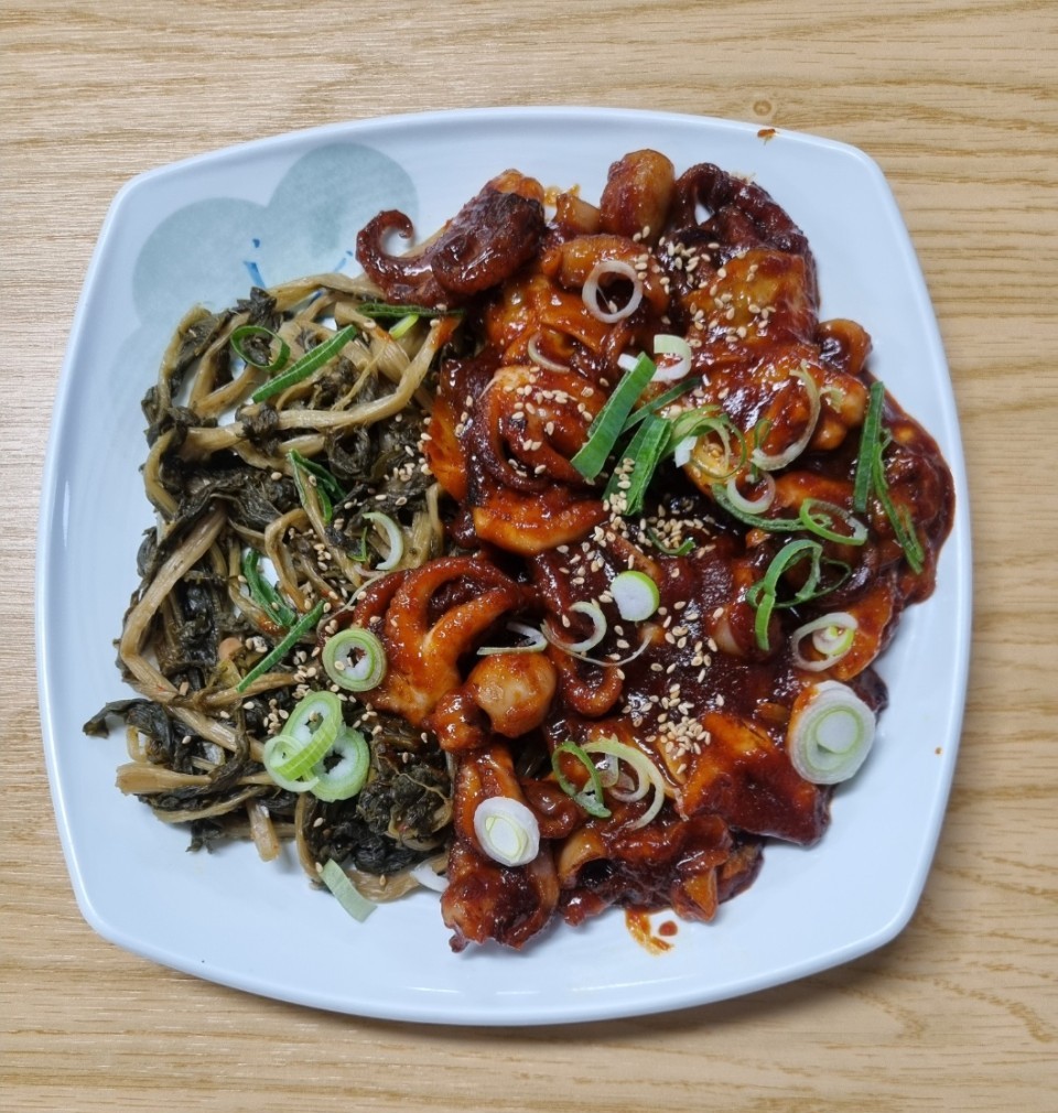 시래기랑 쭈꾸미볶음(1인)(2인이상,솥밥)