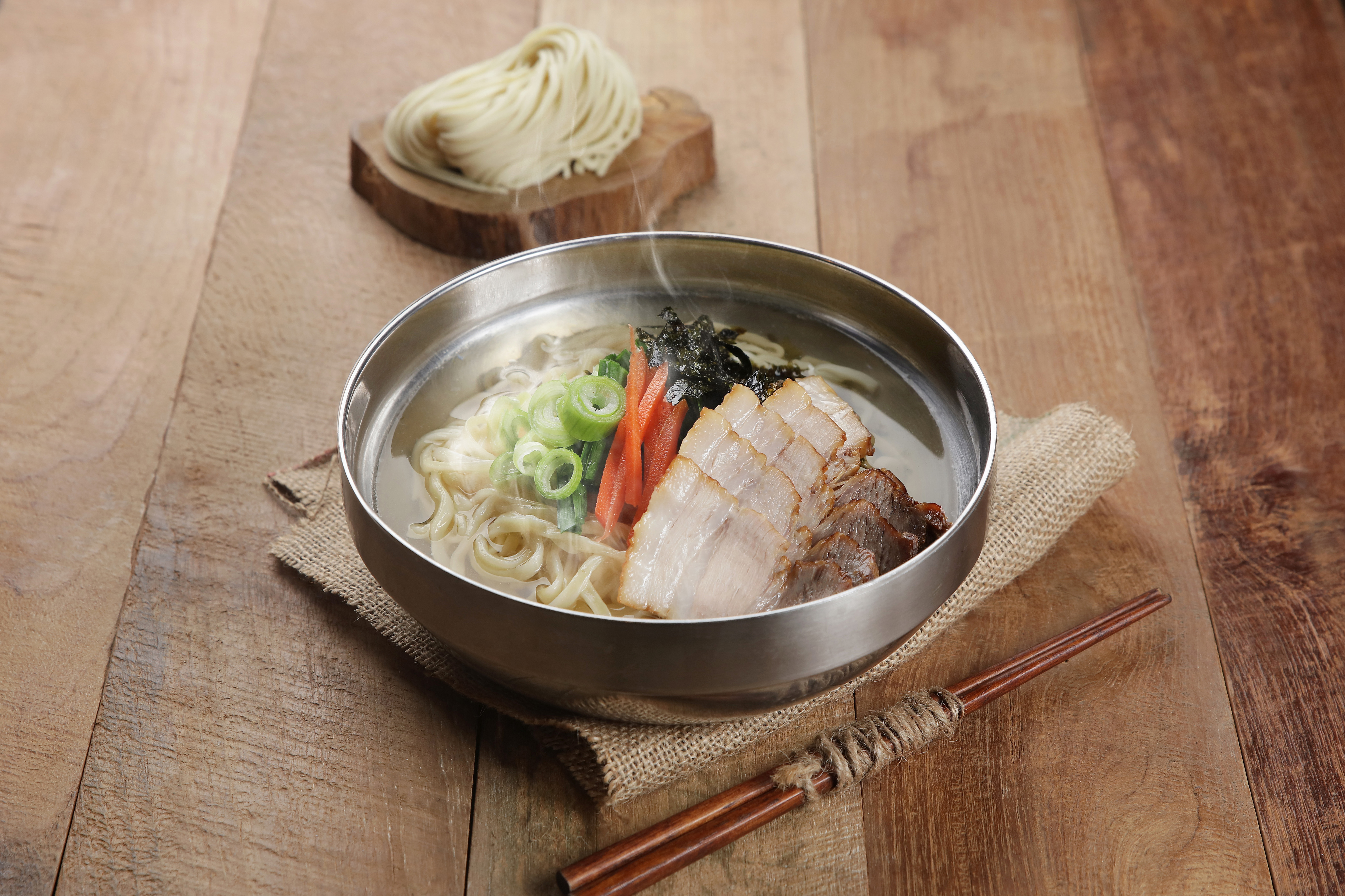 수육칼국수