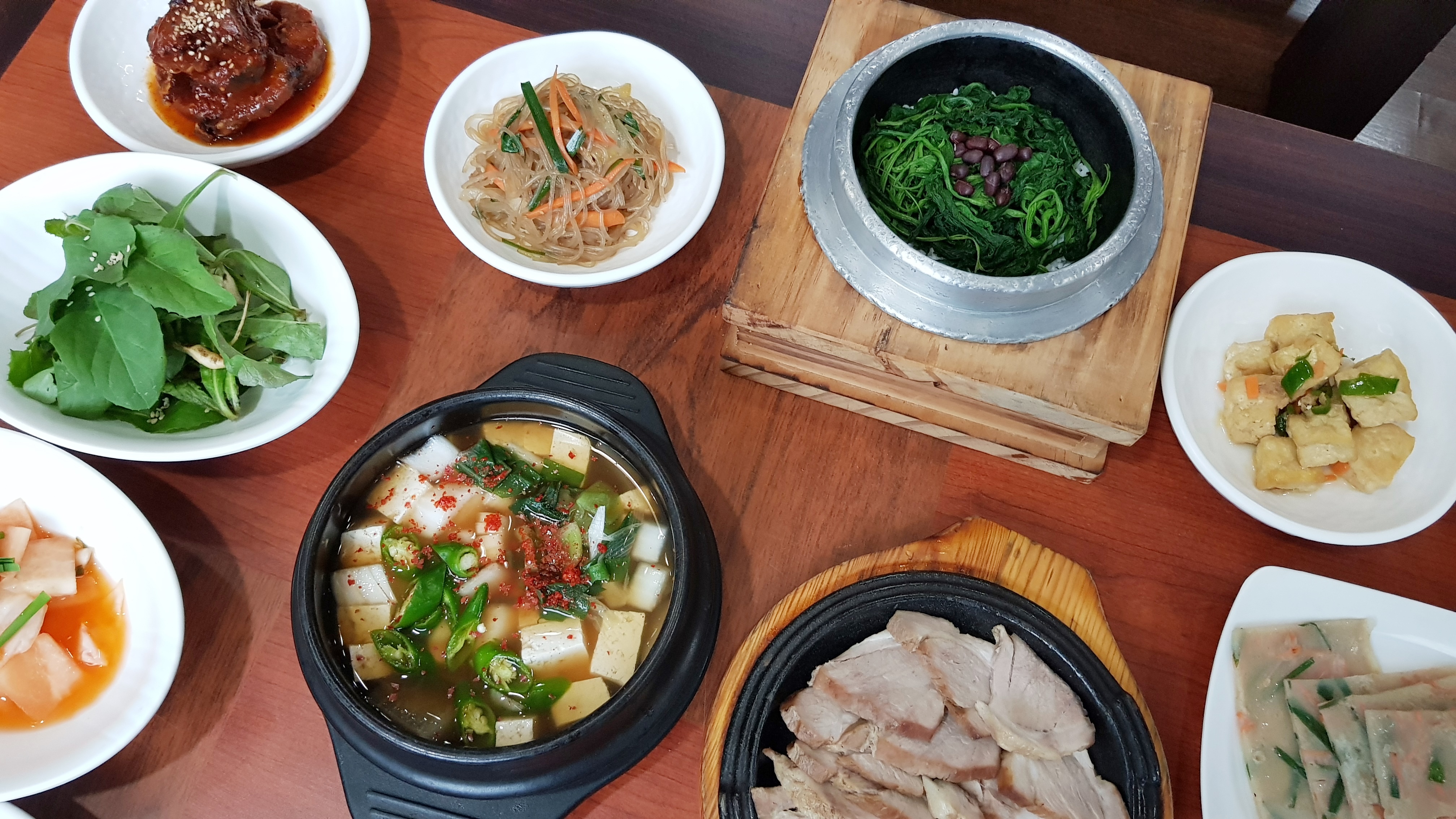 돌집식당 이미지