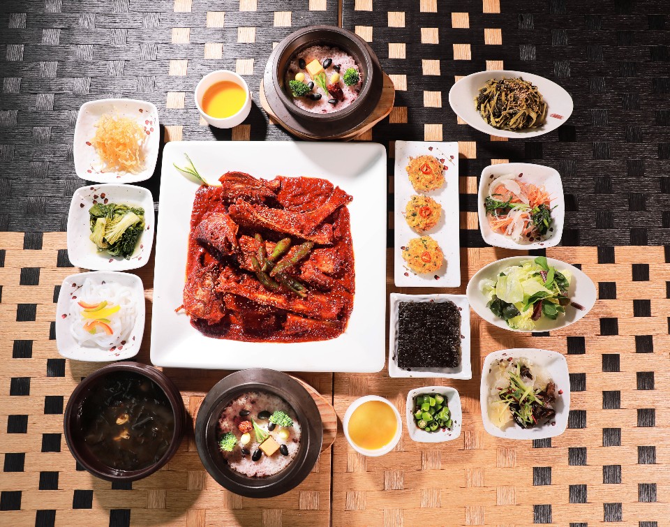 점심특선 (공기밥)