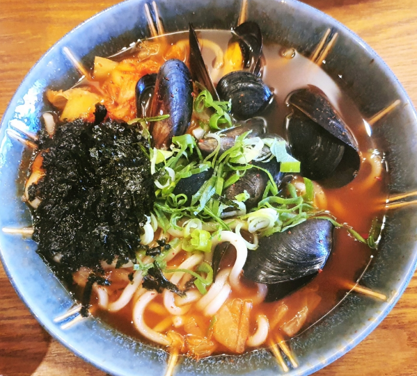[런치] 얼큰김치우동