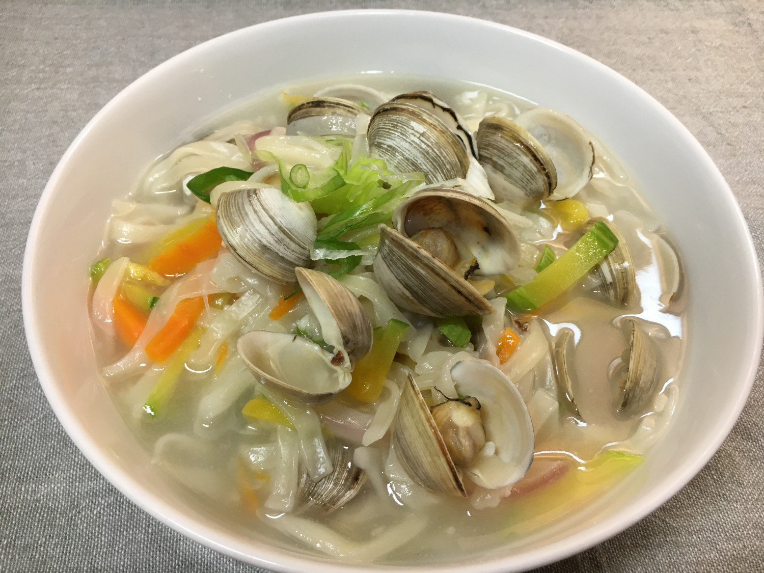 바지락 칼국수