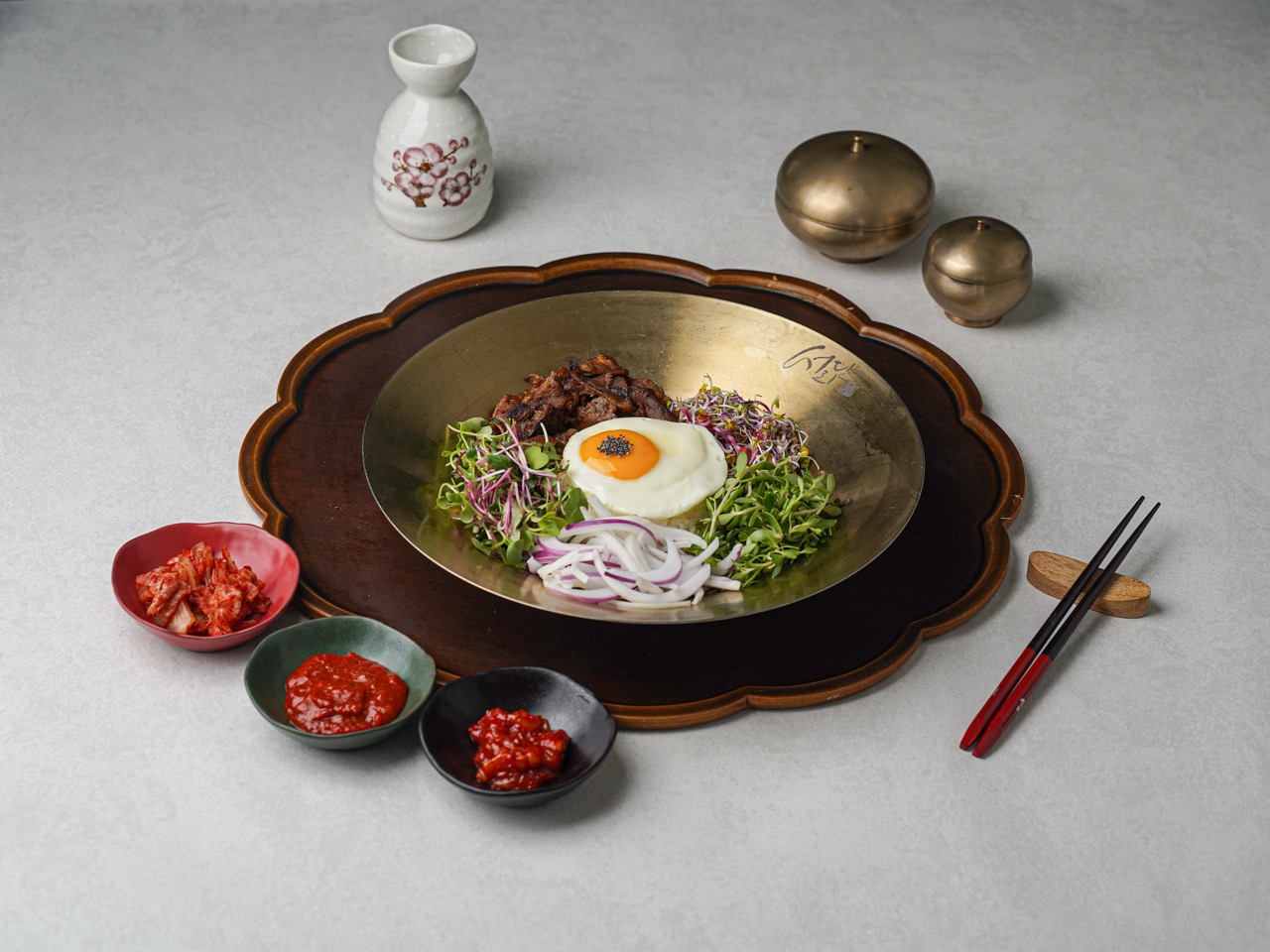 연탄불고기 새싹비빔밥