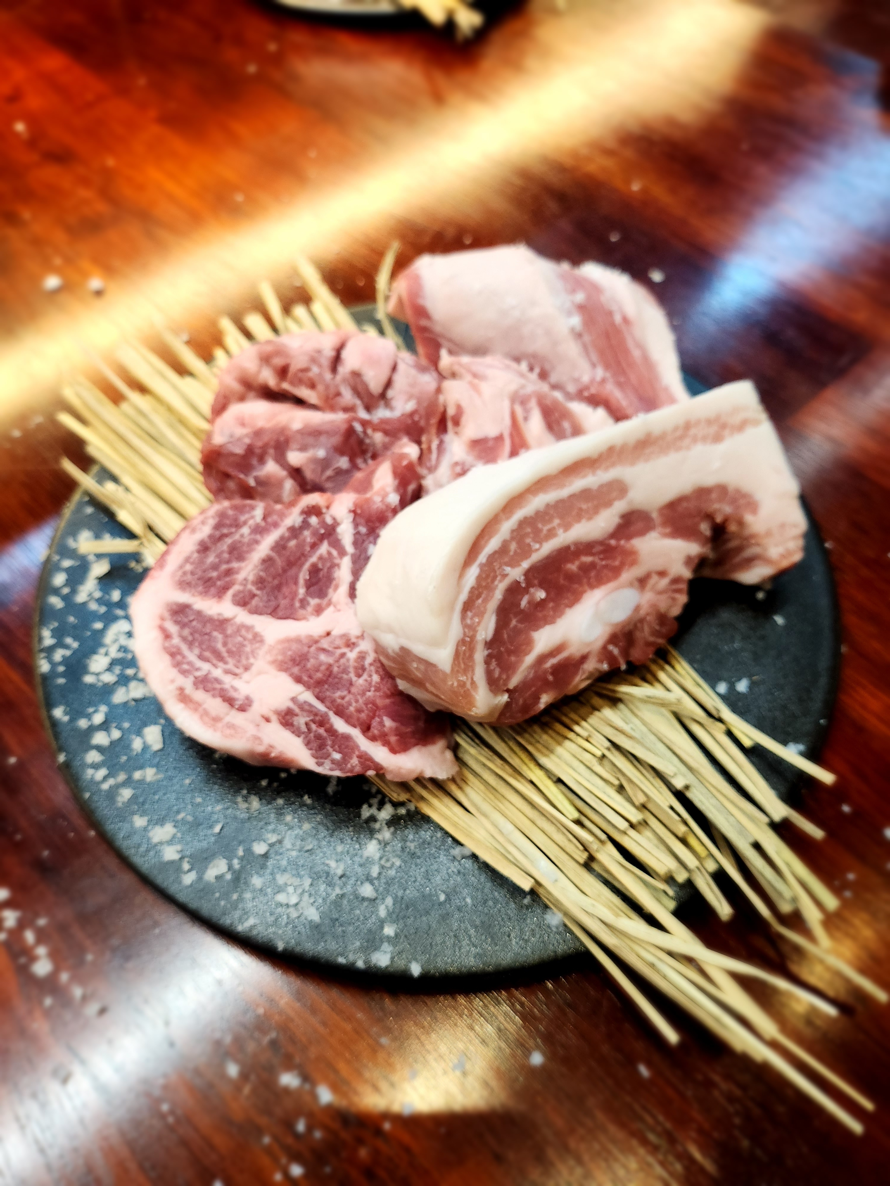 짚불 돼지모듬大(600g)
