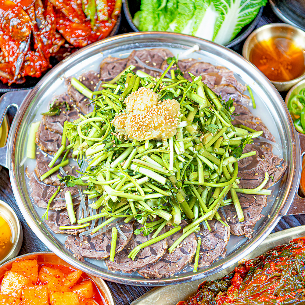 미나리 아롱사태 수육전골