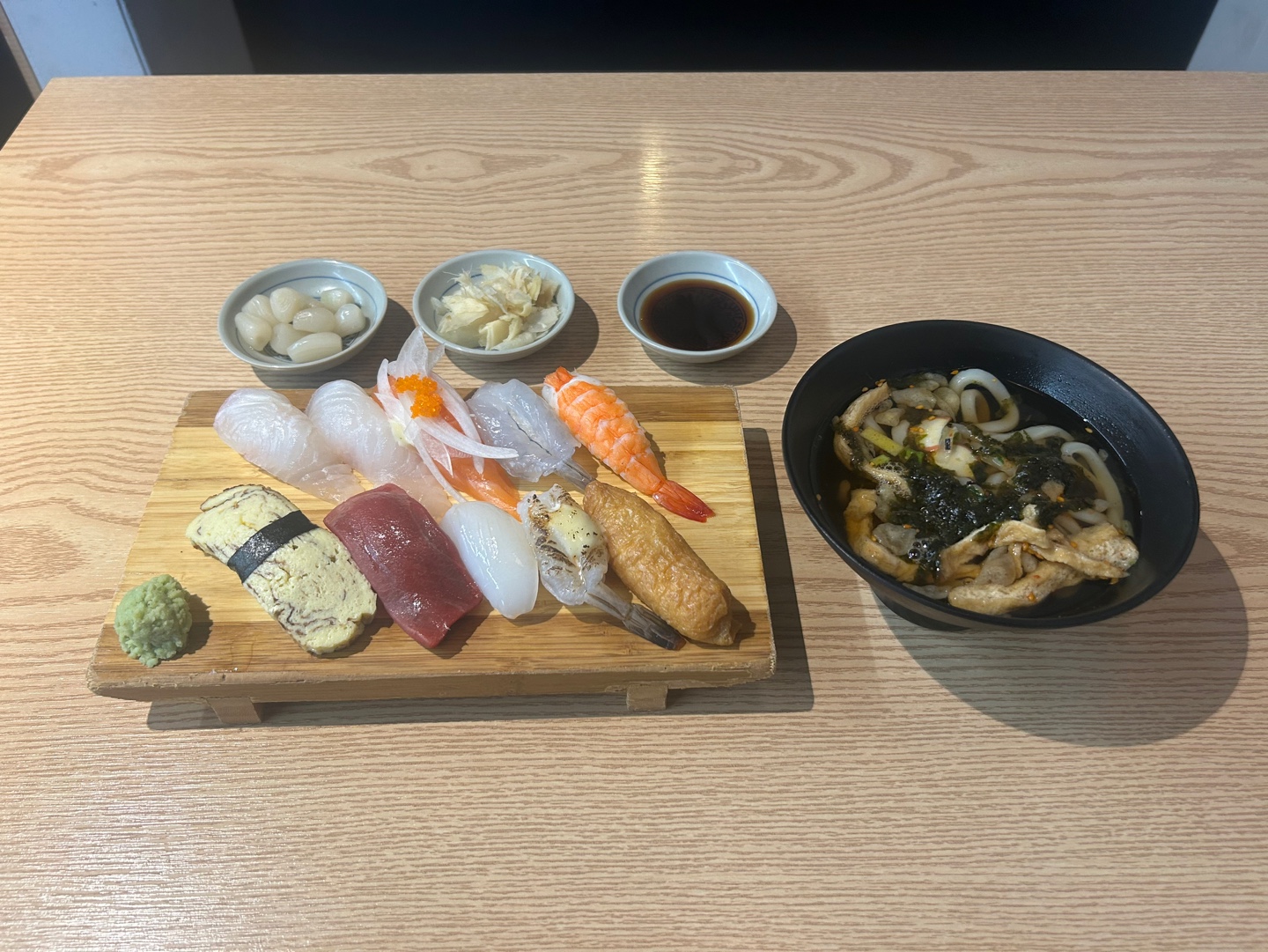(기본의 튼실함)모듬초밥
