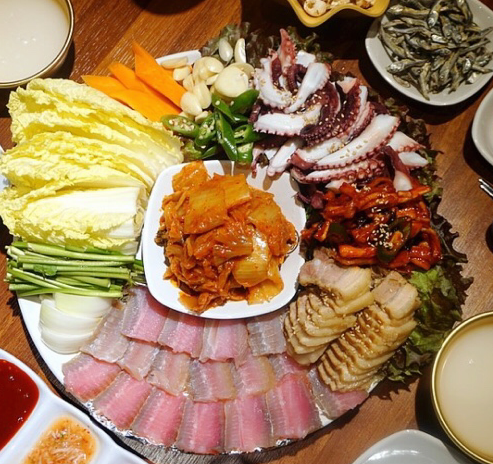 문어(갑오징어)+홍어+보쌈보기