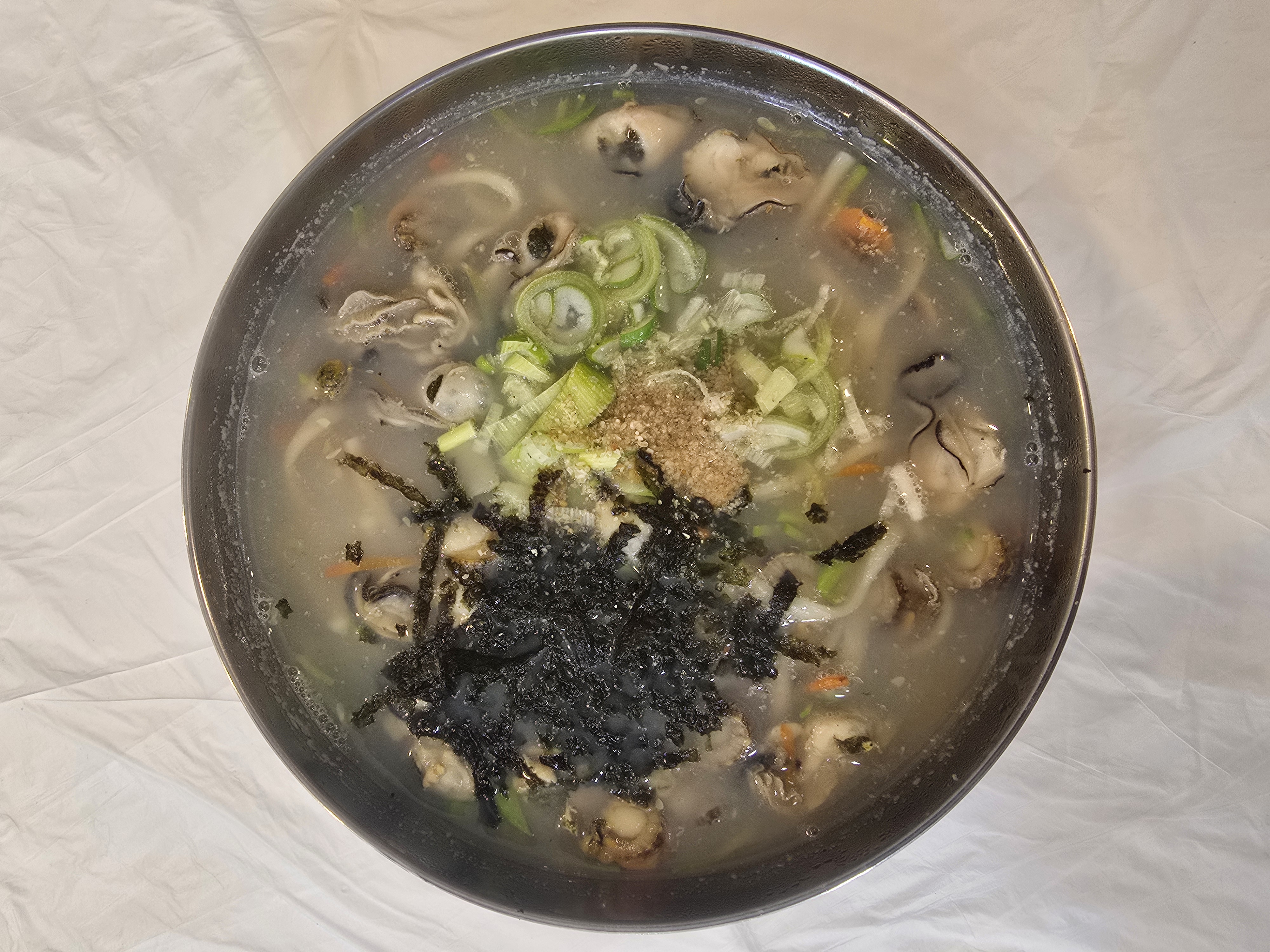 굴 칼국수