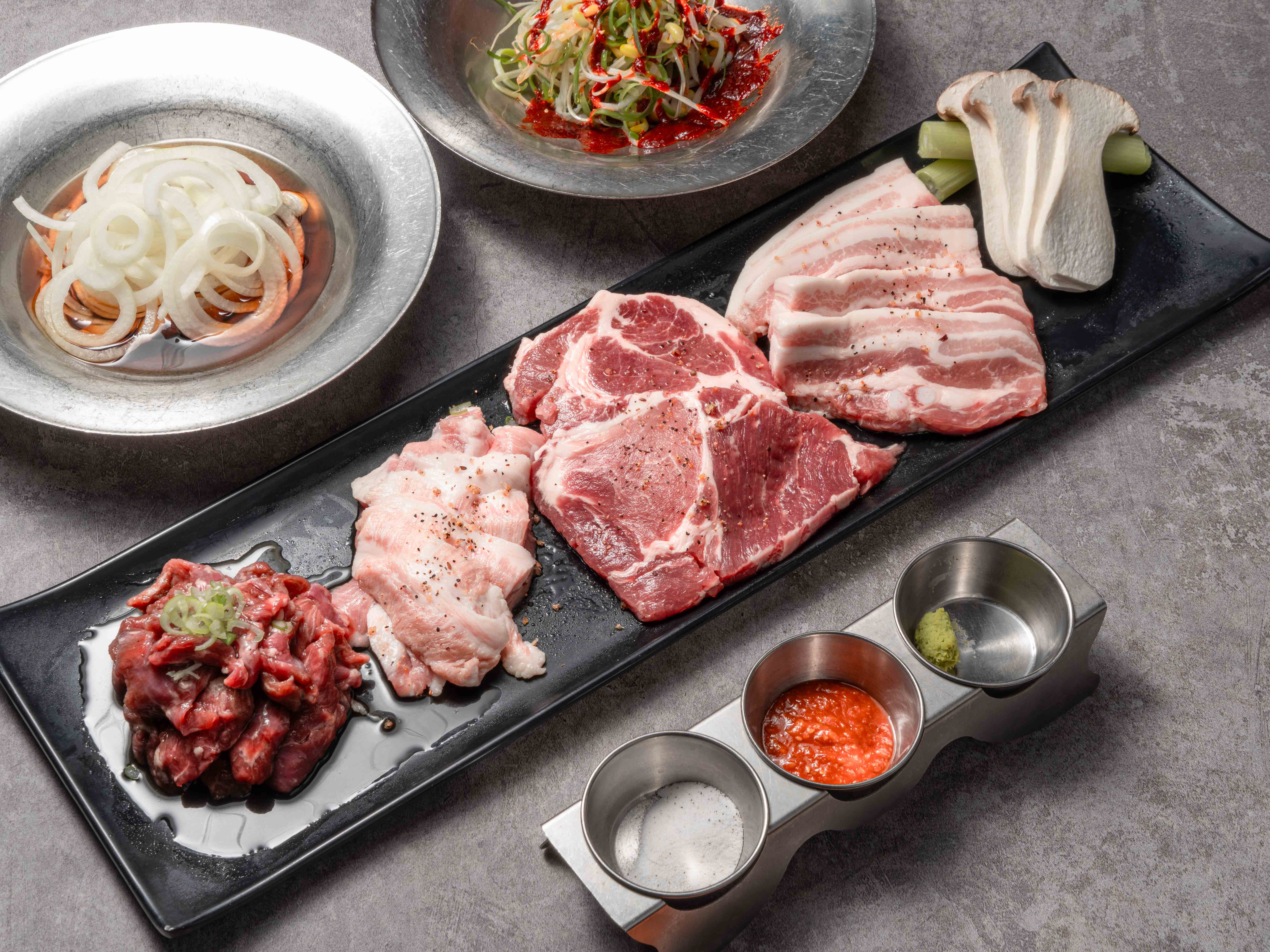 돼지반마리(500g)