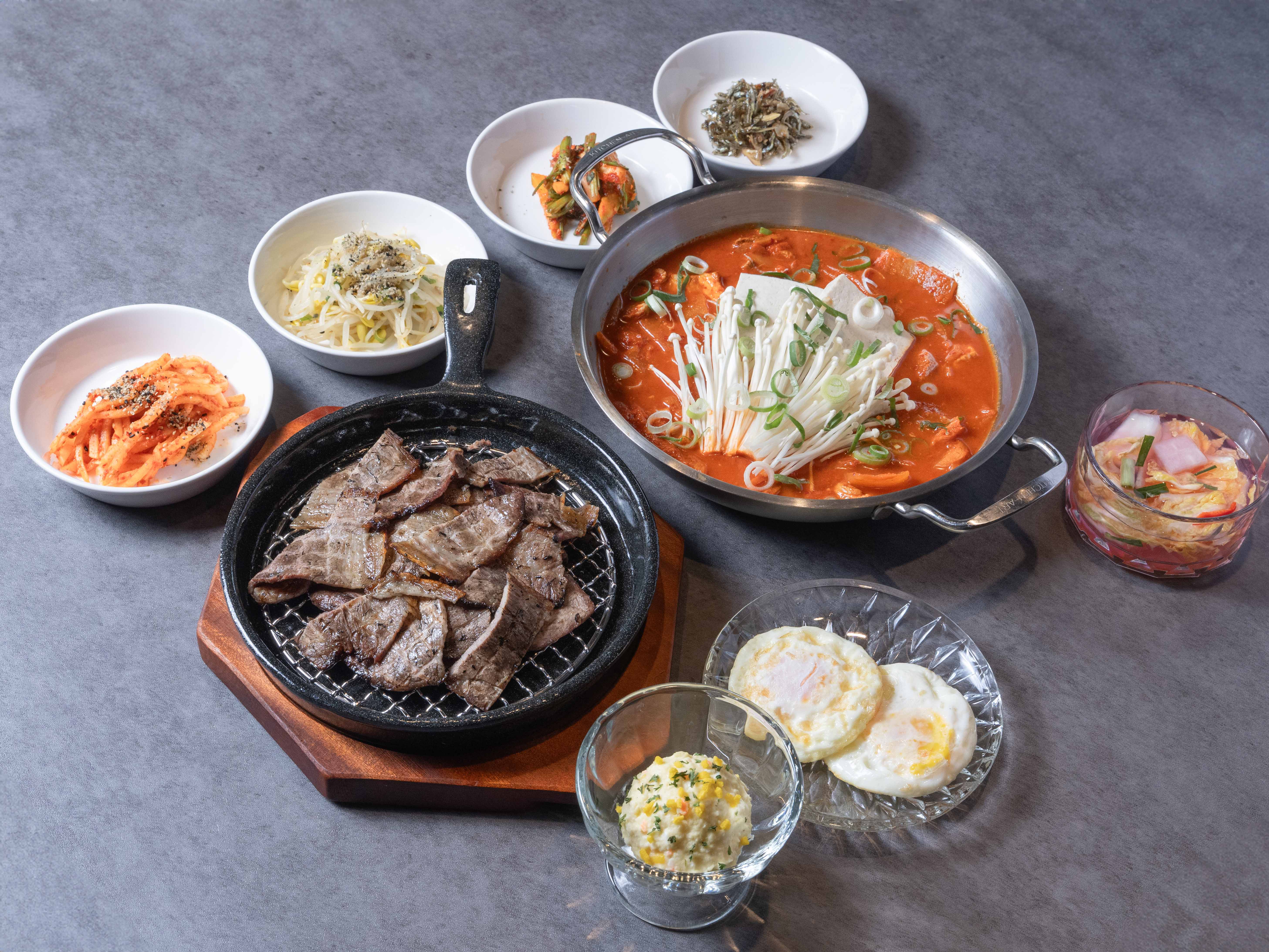 화전 김치찌개정식 (점심특선)