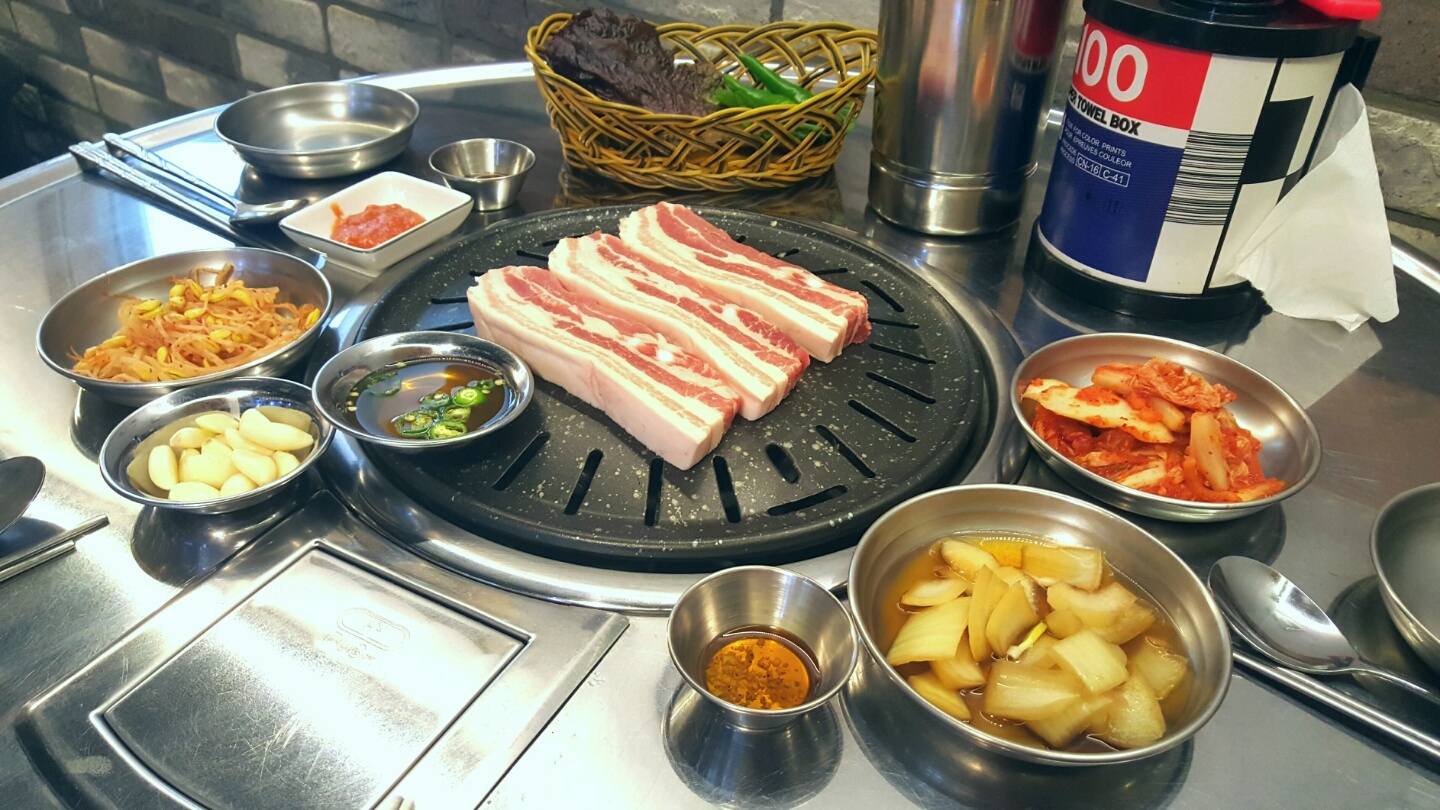 골목돼지 사진 2