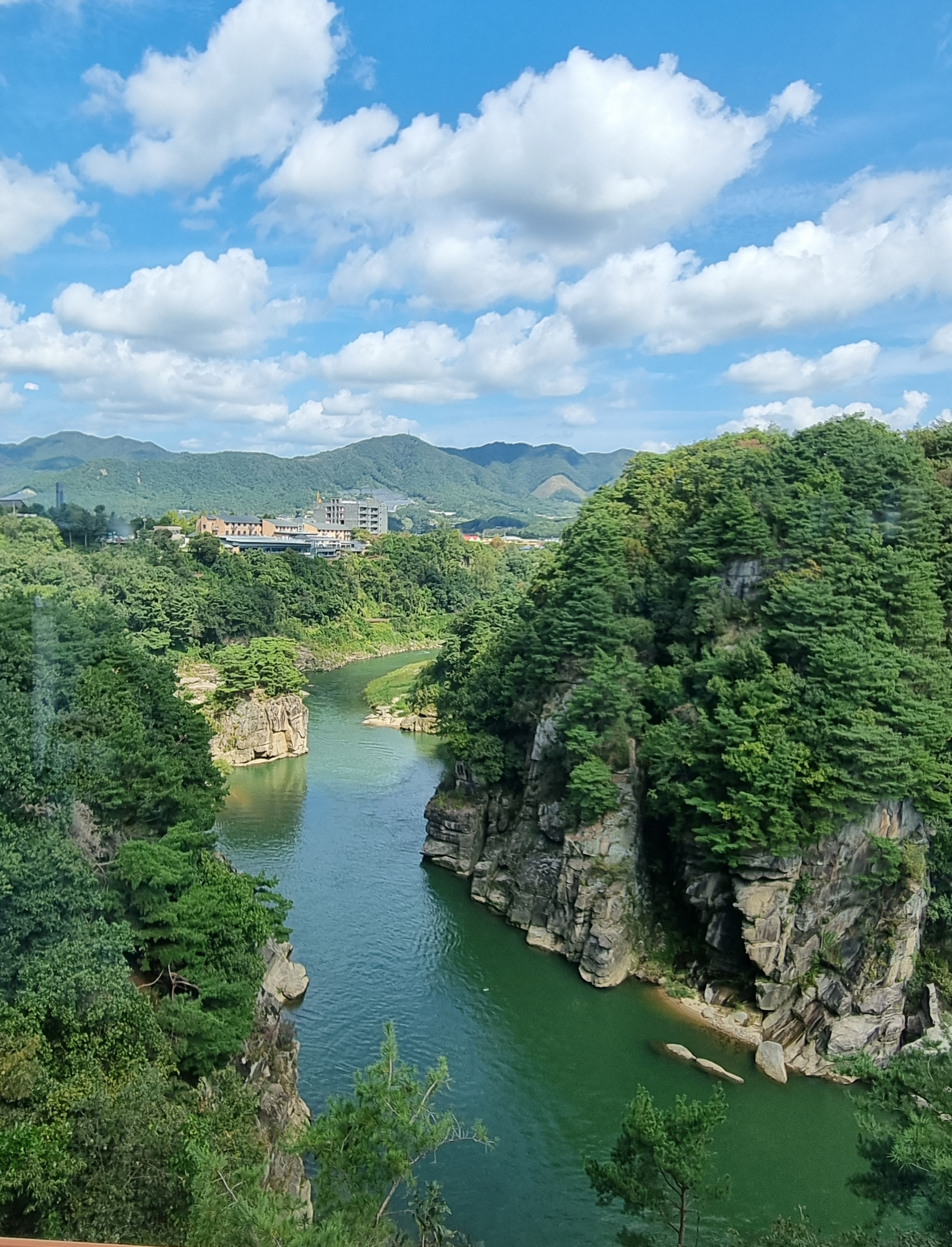 Ribeoporeseuteu&haeoreum (리버포레스트&해오름) 3