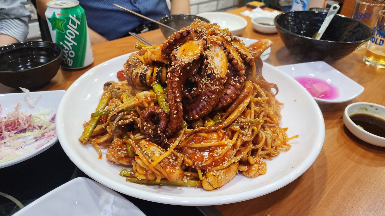 Dokdohaemulaljjimtang (독도해물알찜탕) 2