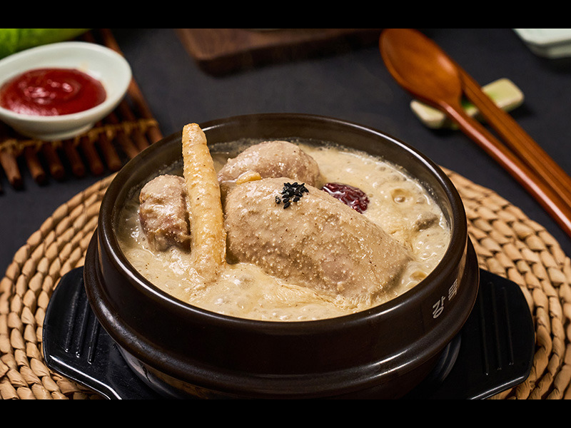 Imgeumnimgungjunghanbangsamgyetang (임금님궁중한방삼계탕) 2