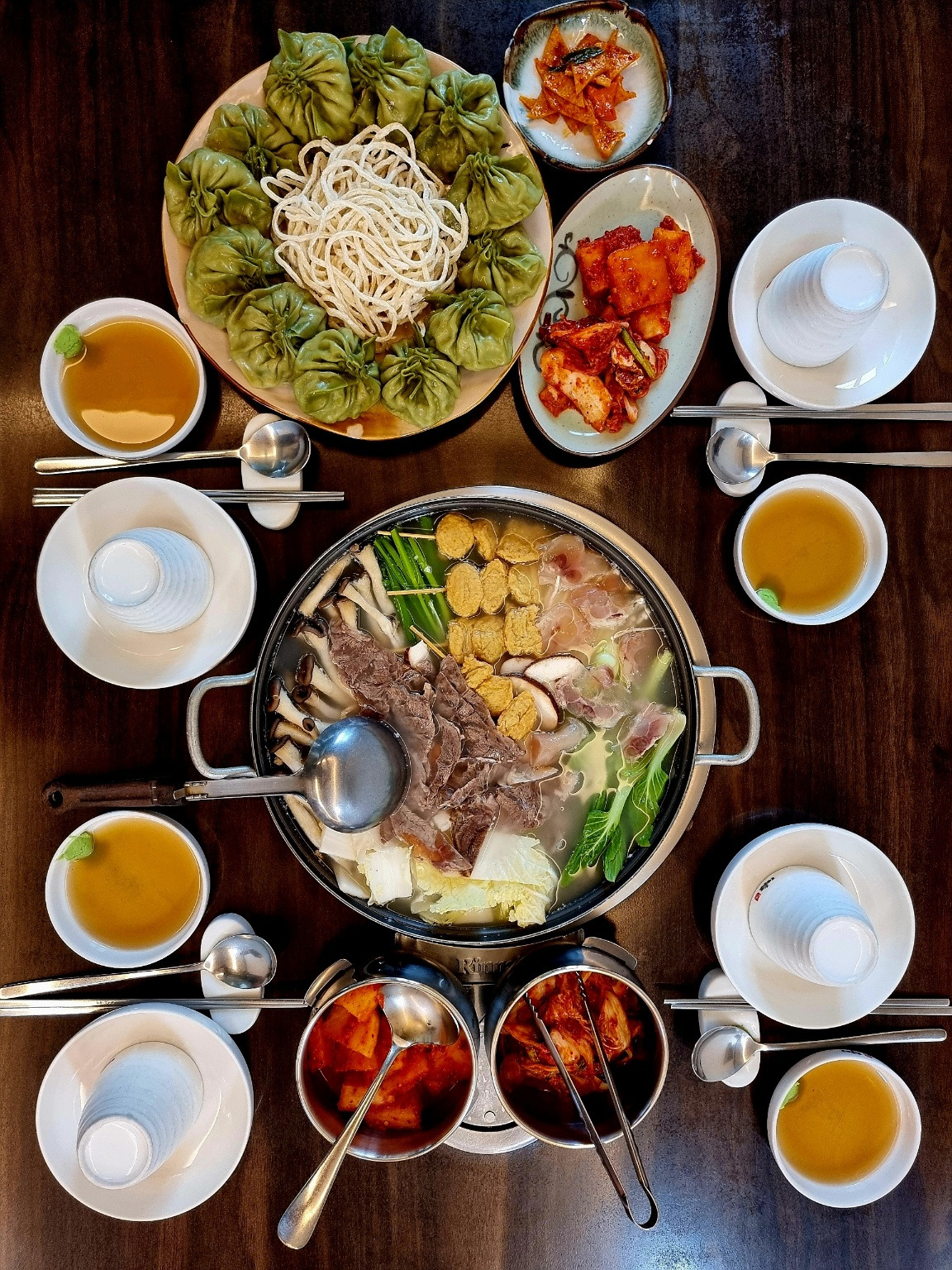 Deokisonmandu (덕이손만두) 3