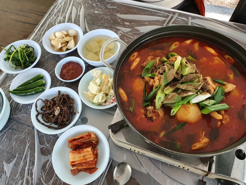 Jatnamujip (잣나무집) 2