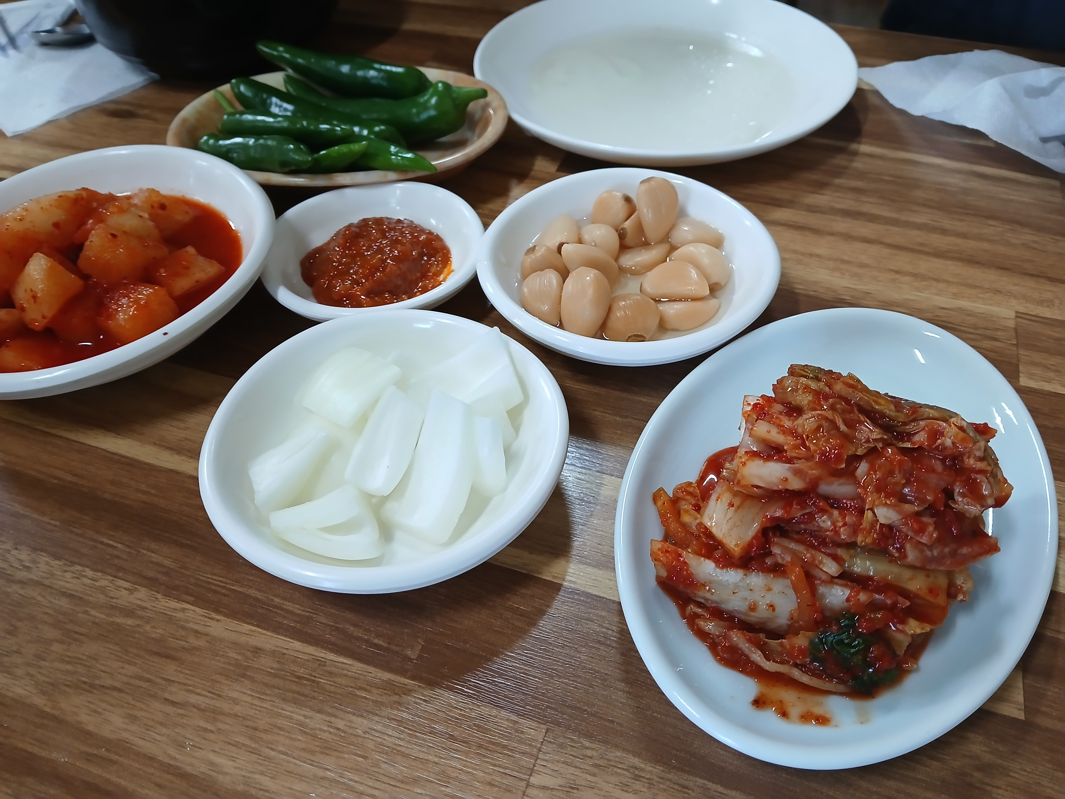 Hanyangttukbaegi (한양뚝배기) 2