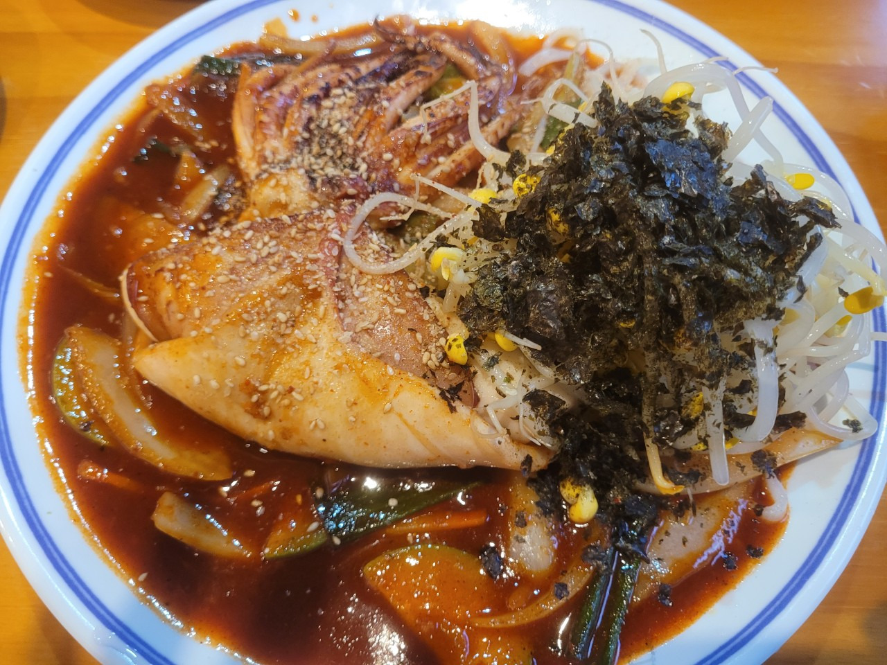 1984geusuyukjipkalguksu (1984그수육집칼국수) 2