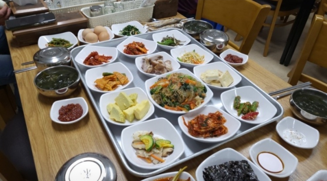 Hampyeonggukhyangsikdang (함평국향식당) 1