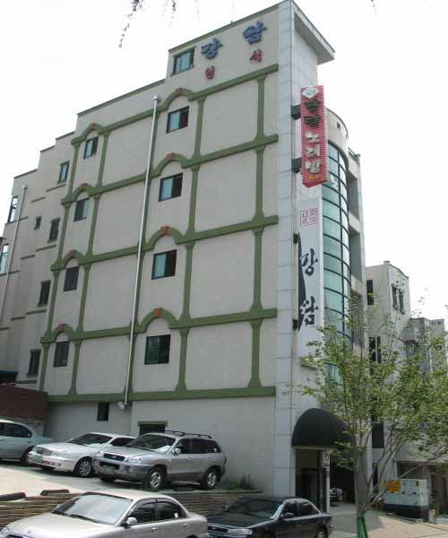 강담 4